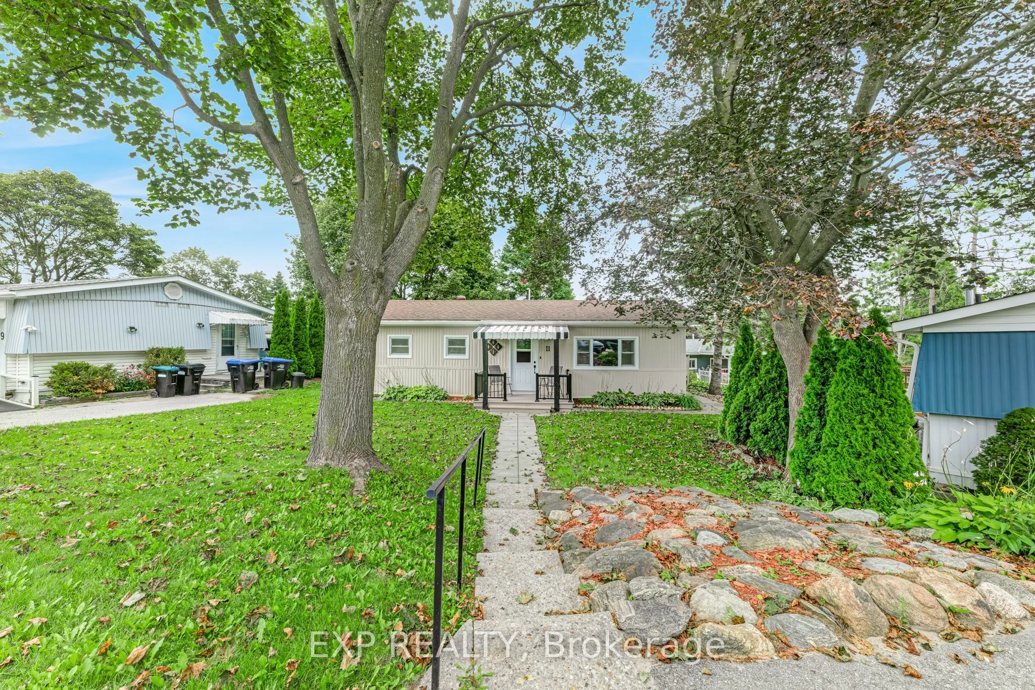 11 Hawthorne Drive