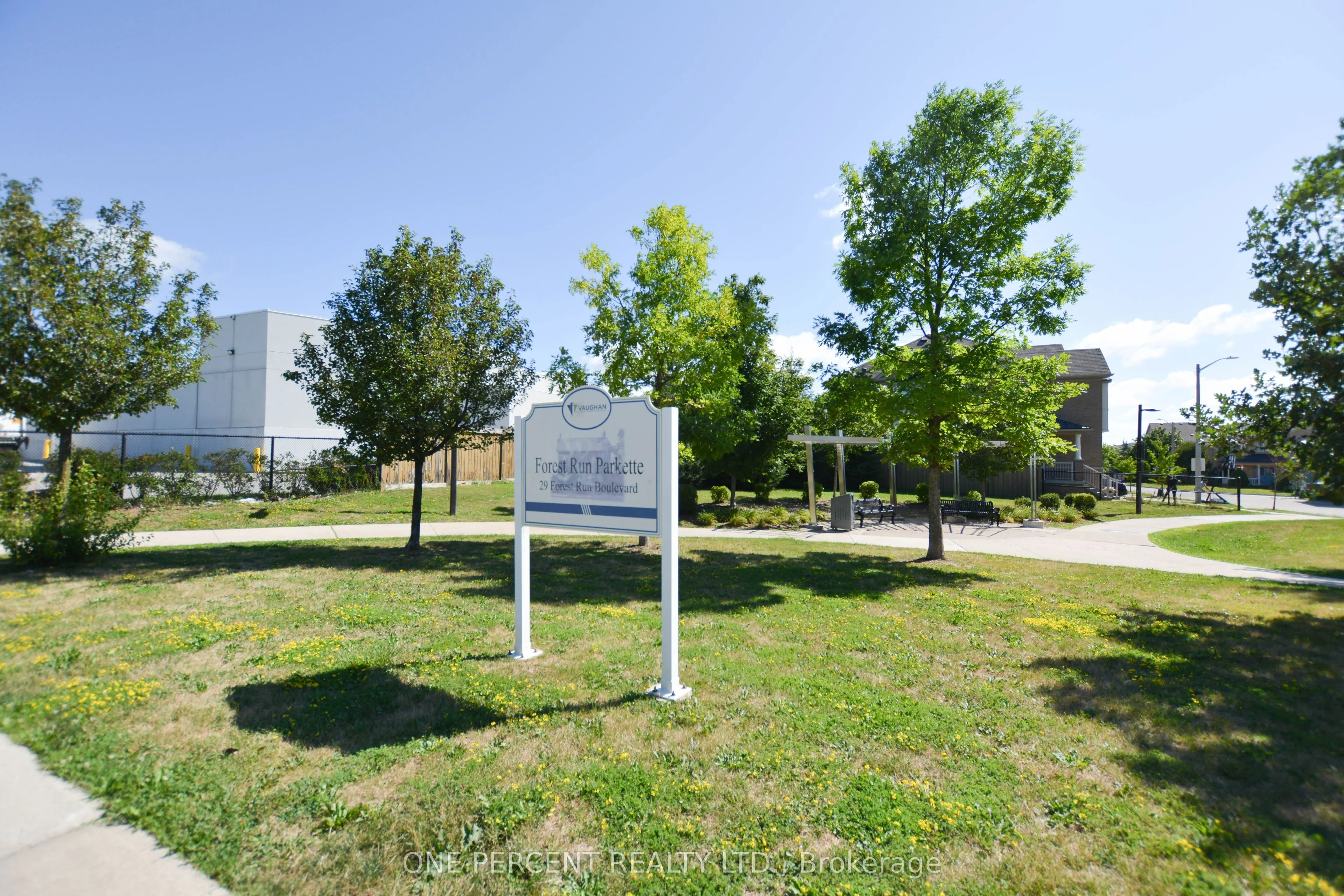 85 Benjamin Hood Crescent