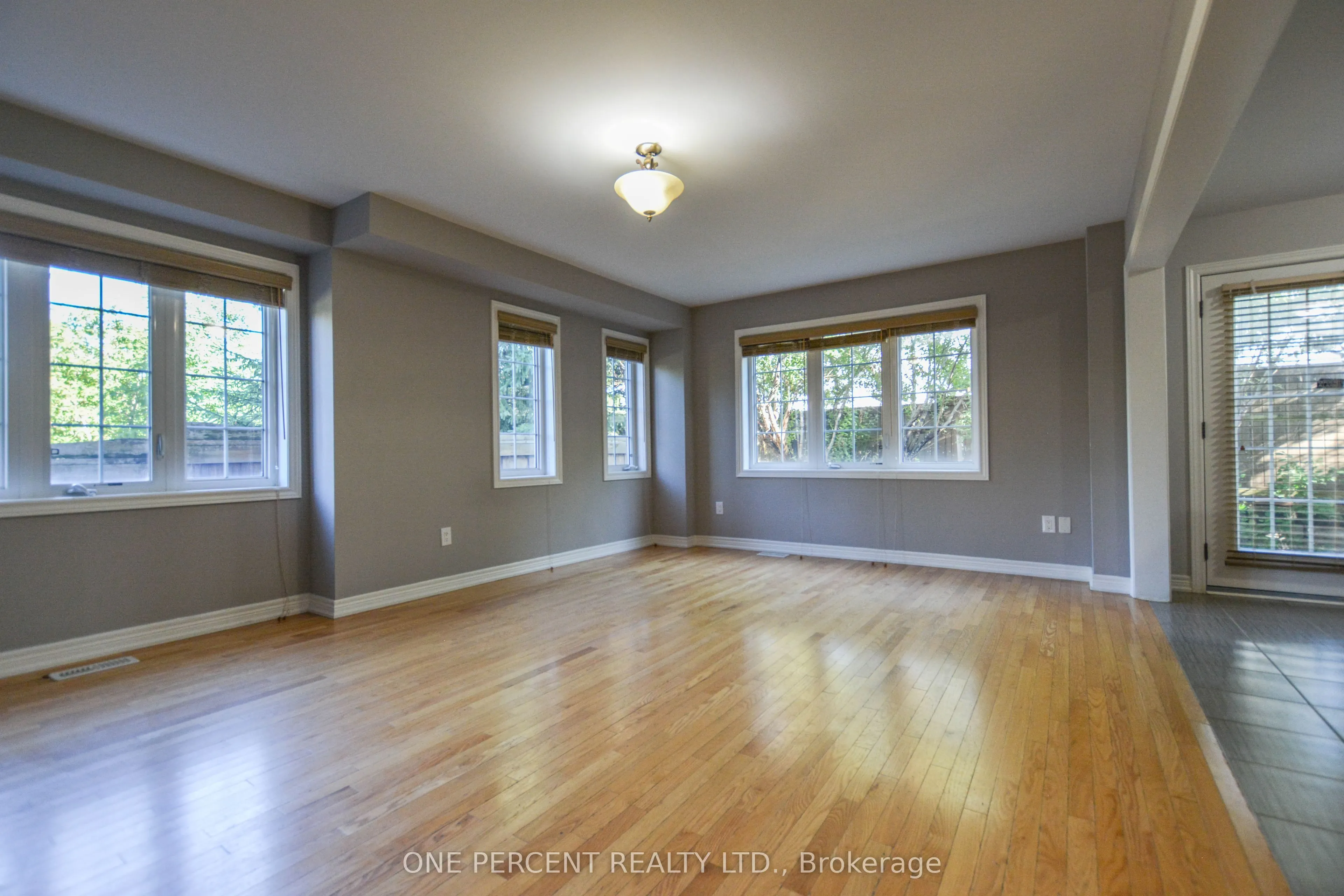 85 Benjamin Hood Crescent