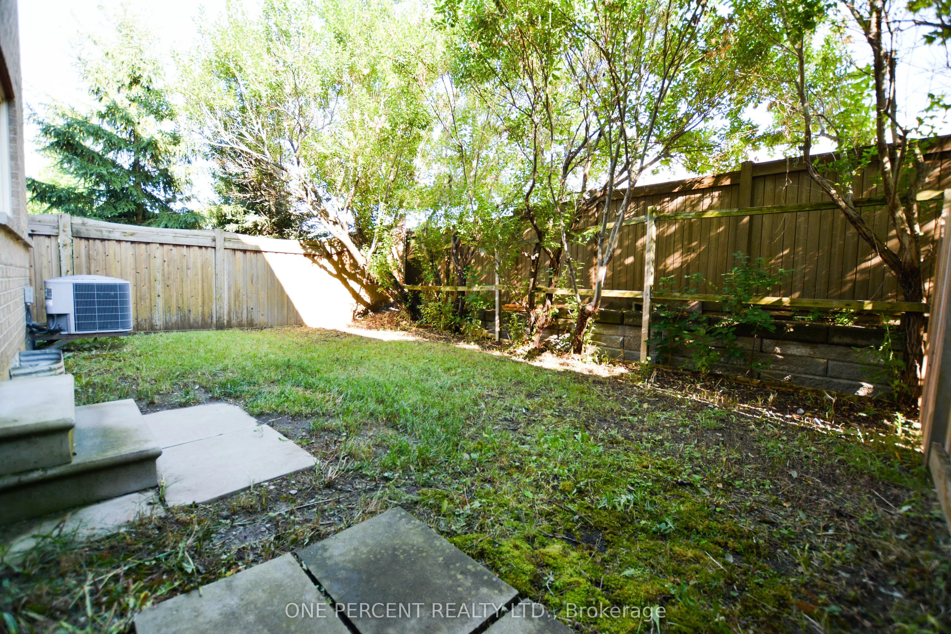 85 Benjamin Hood Crescent