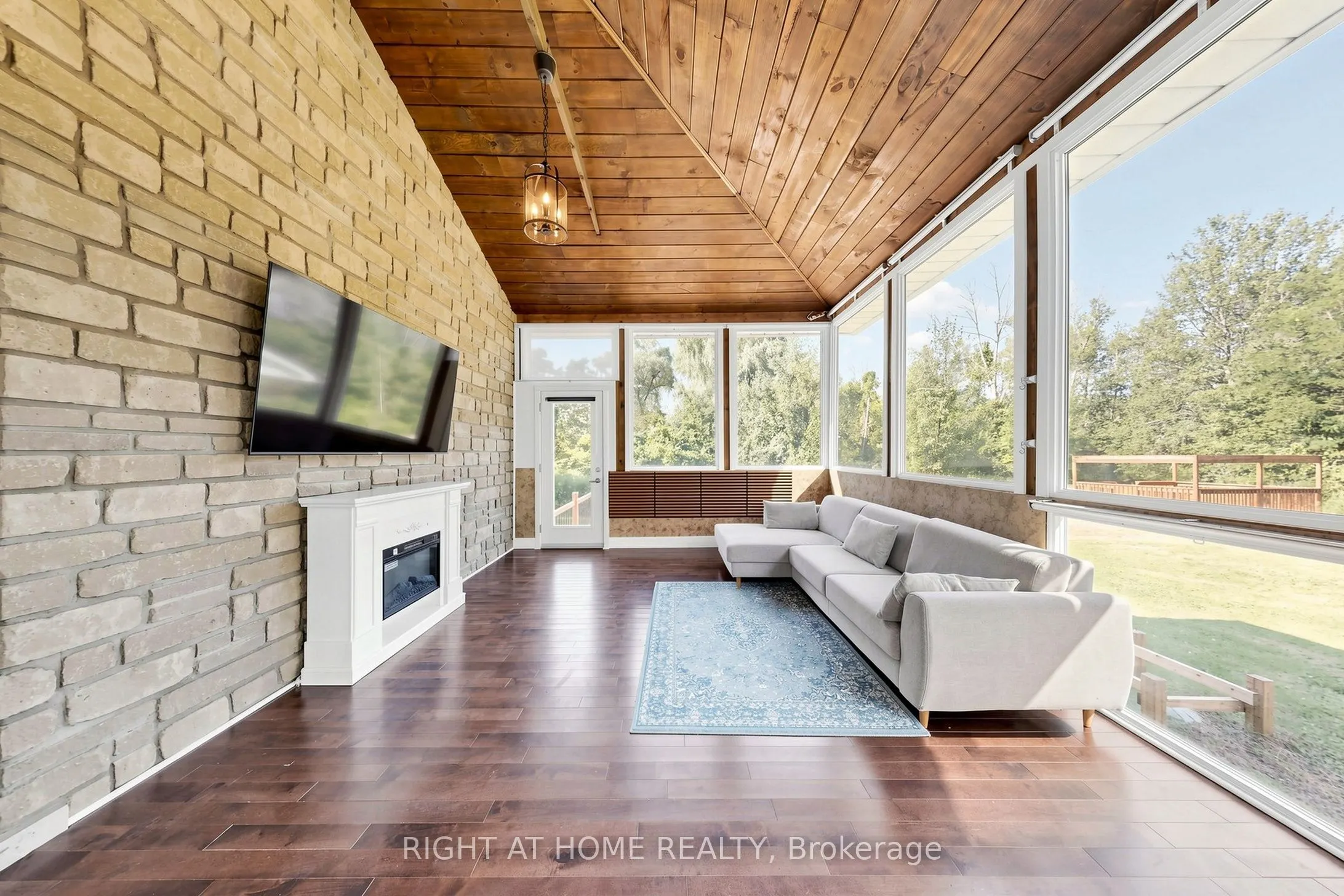 3016 Cole Road