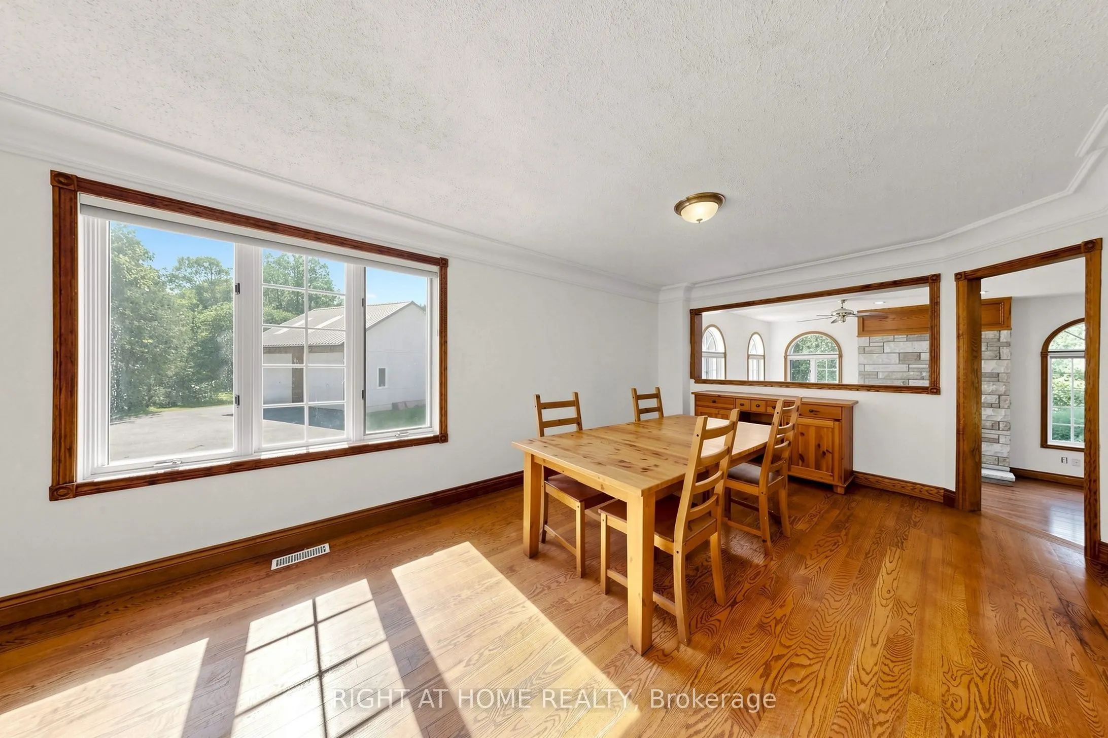 3016 Cole Road