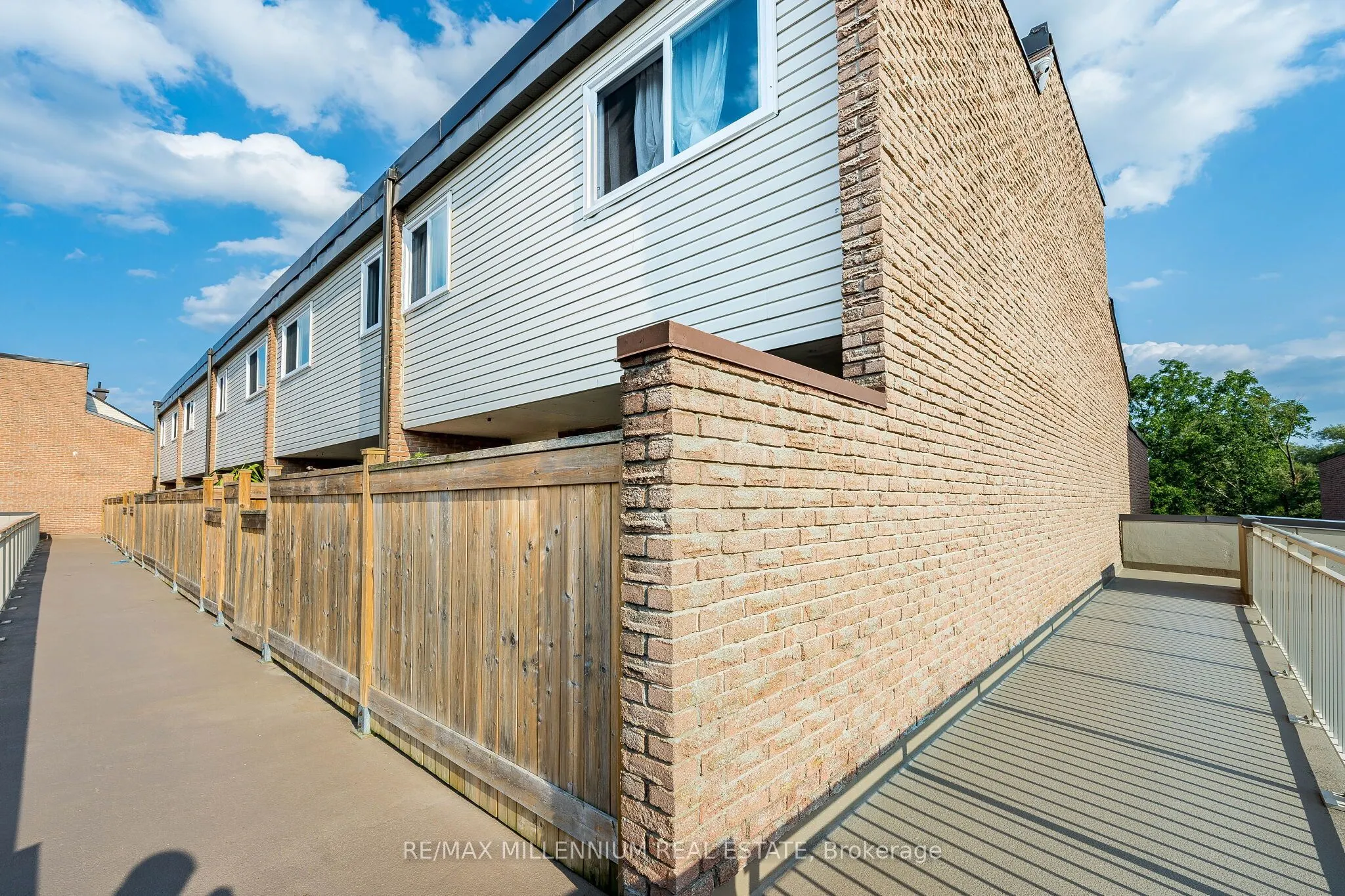 301 Milestone Crescent #142