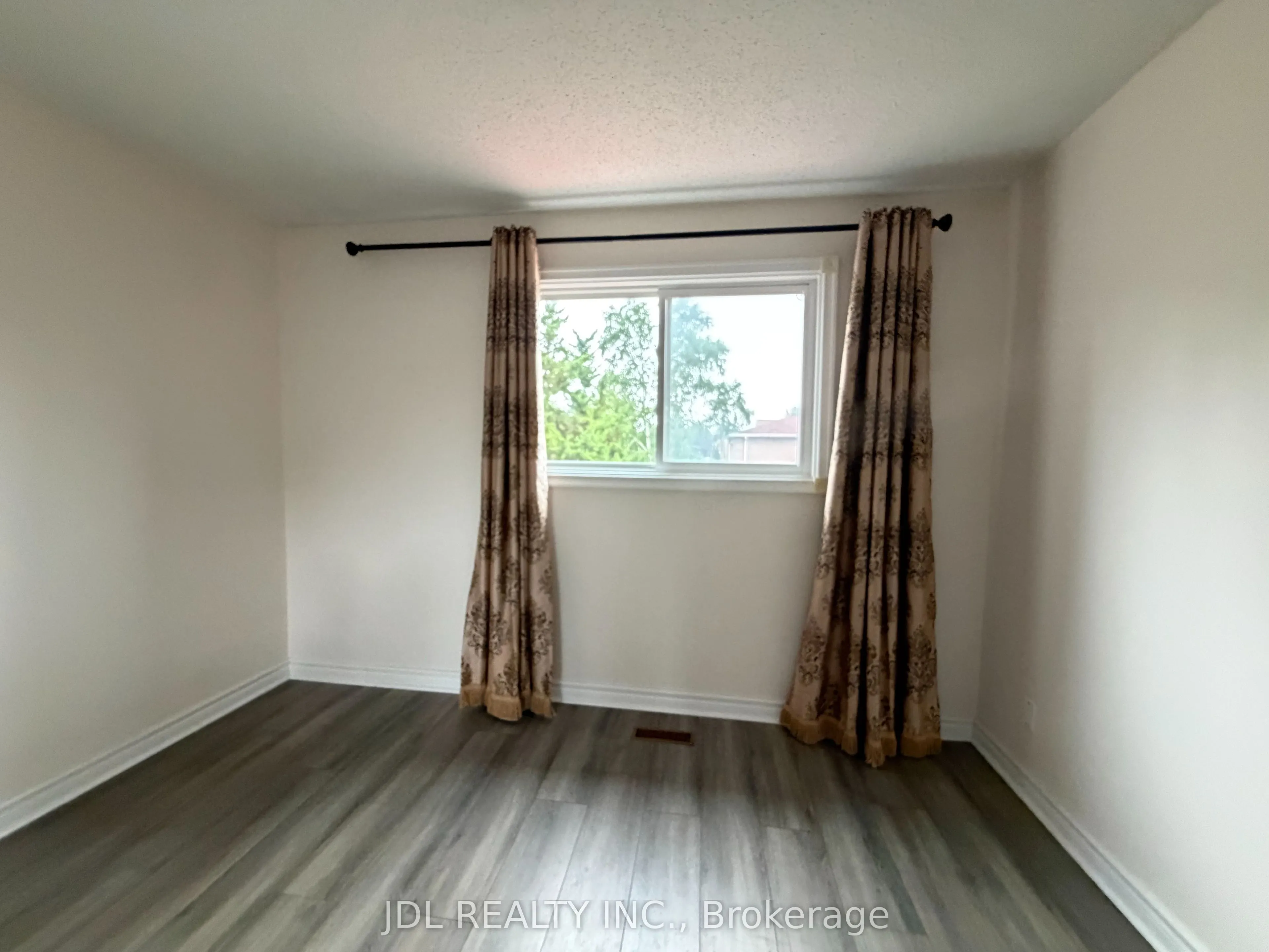 87 Strathmore Drive