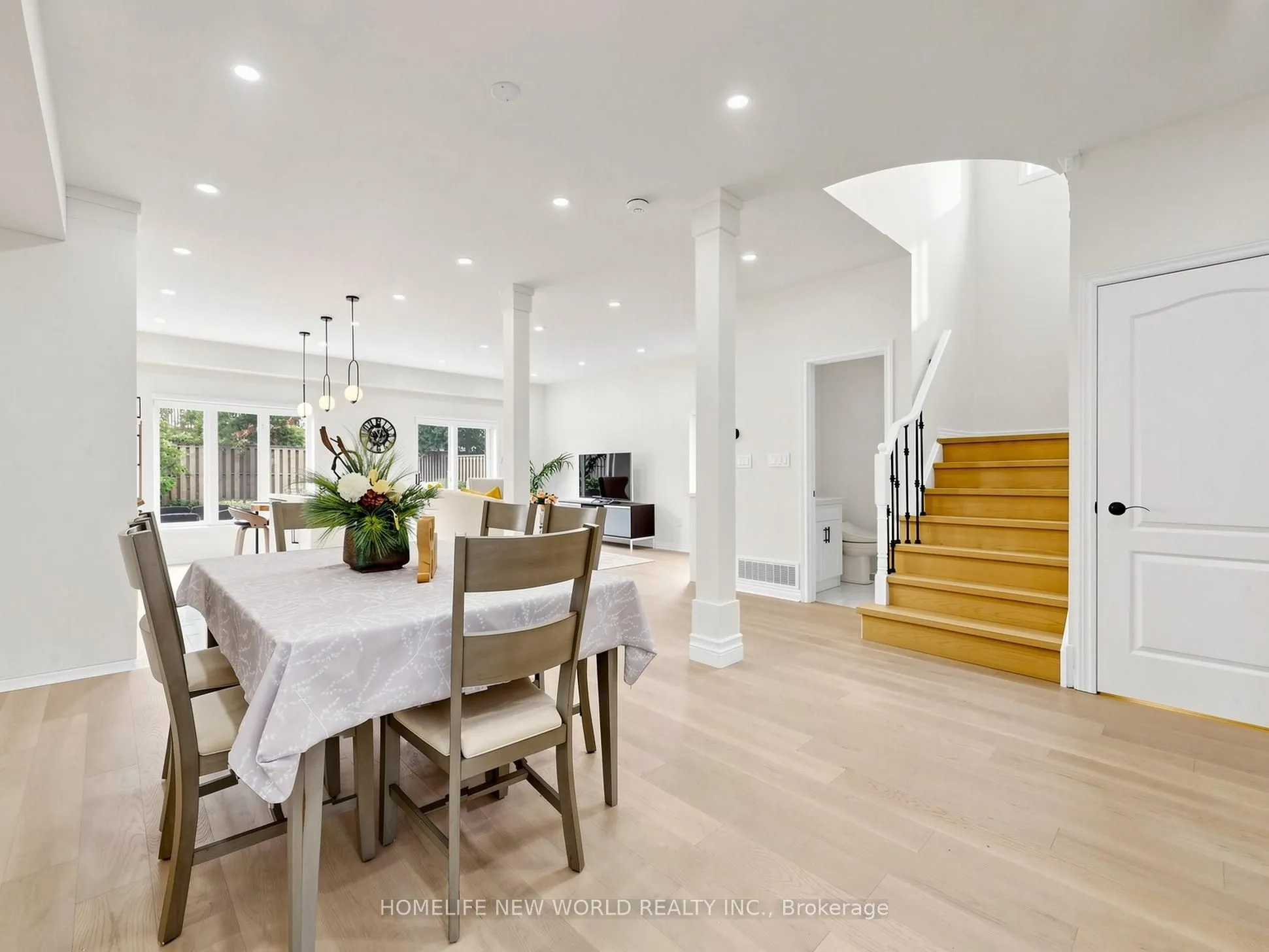 7 Monaco Crescent