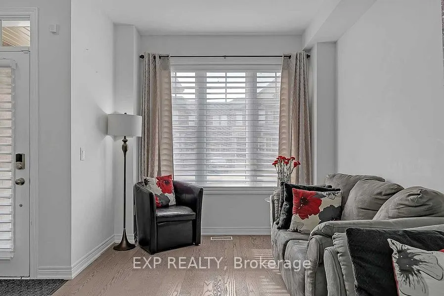 6 Frederick Pearson Street