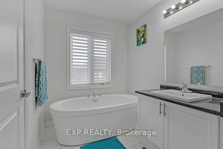 6 Frederick Pearson Street