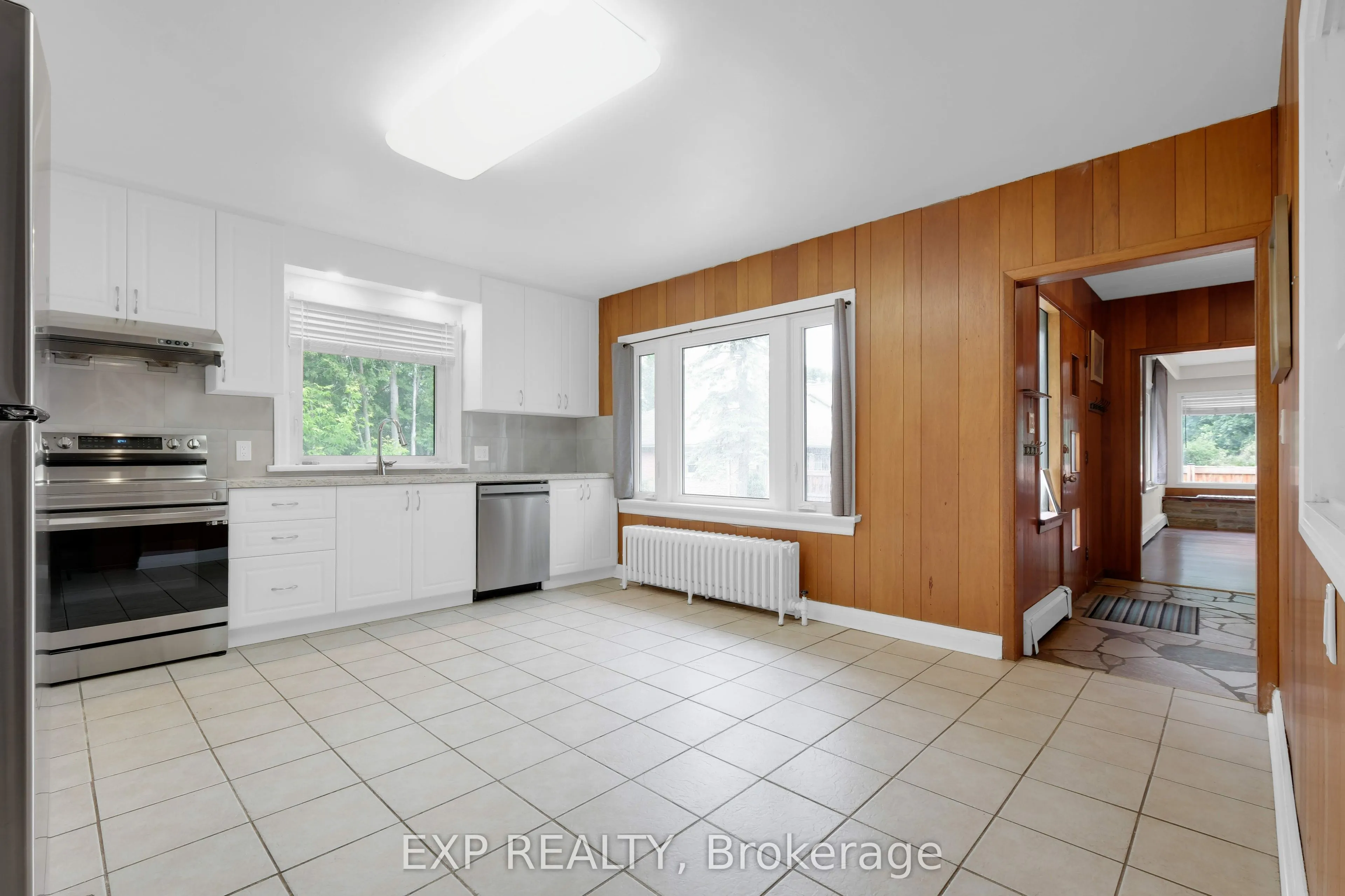 5373 Aurora Road