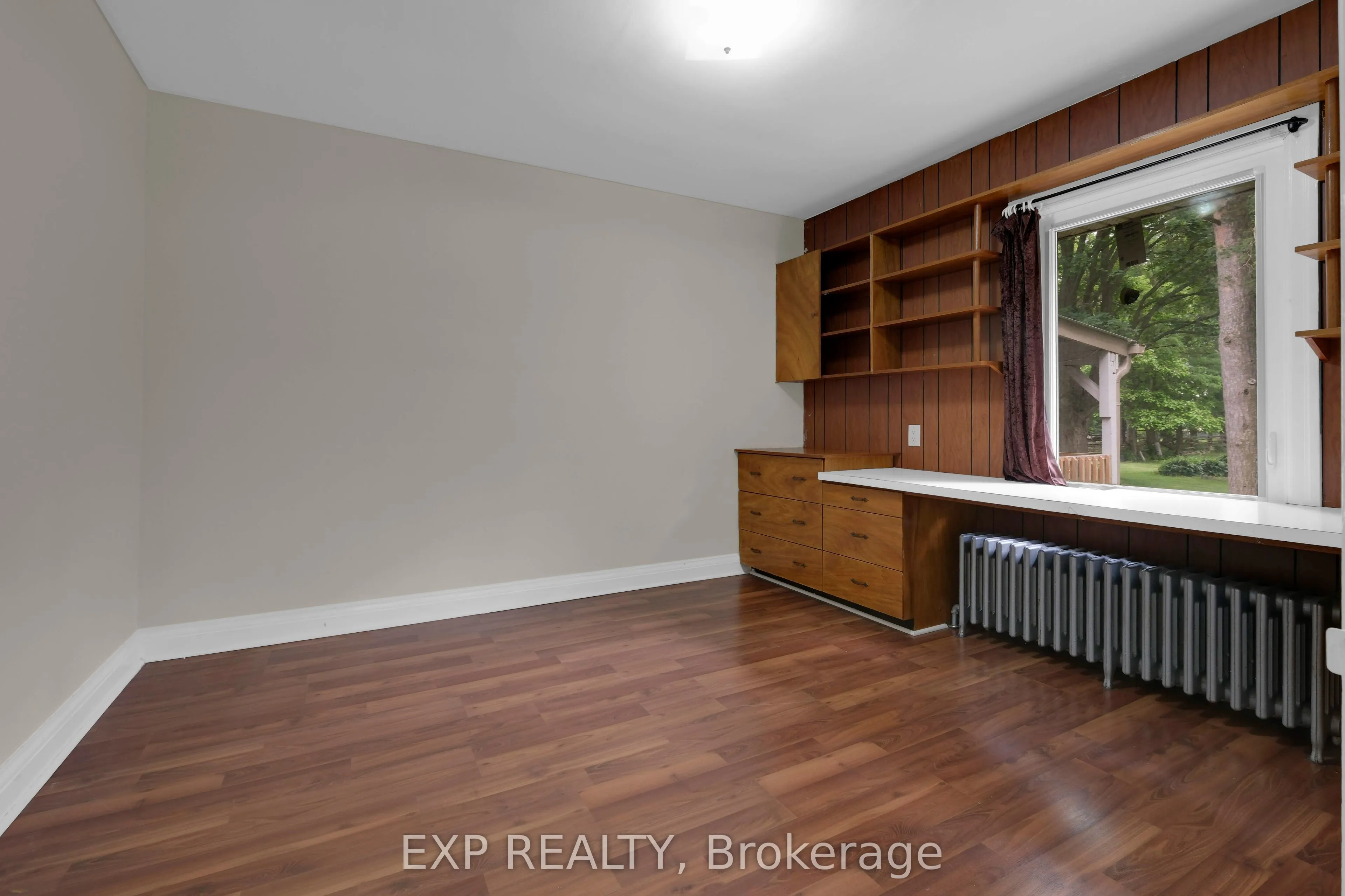 5373 Aurora Road