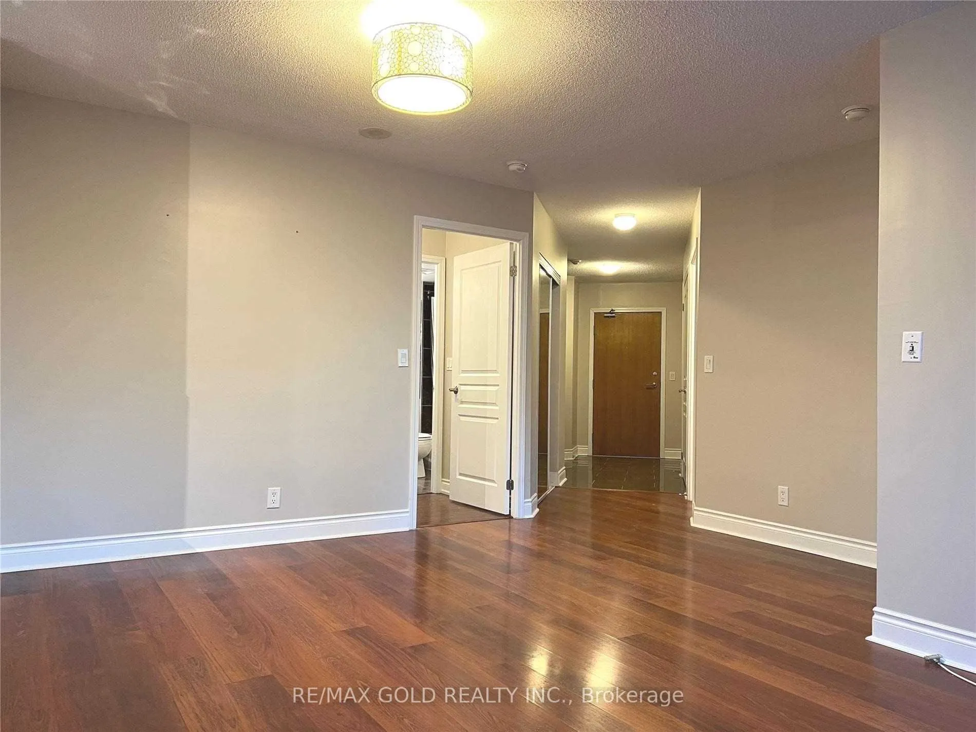 75 South Town Centre Boulevard #508