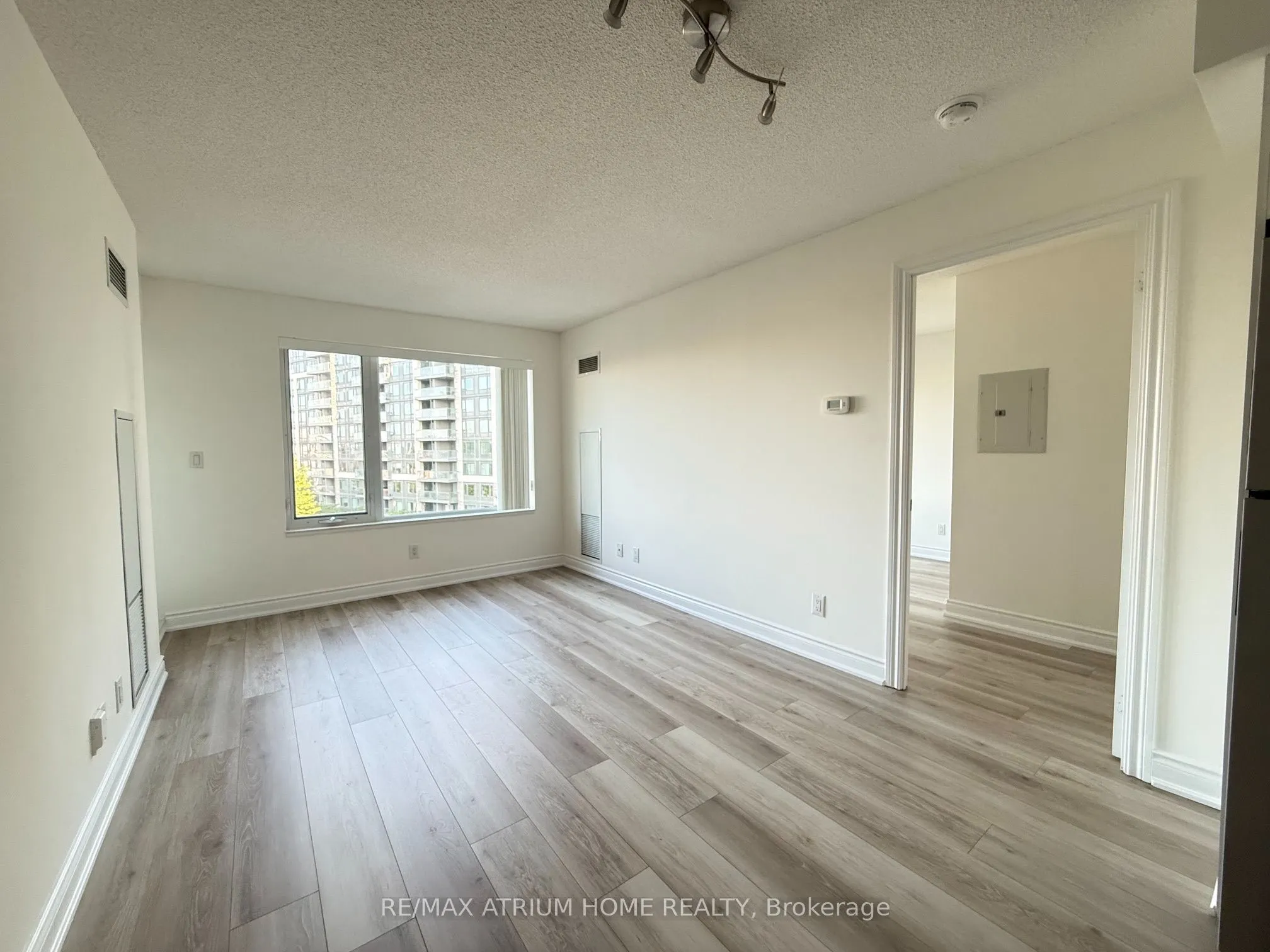 233 South Park Road #602