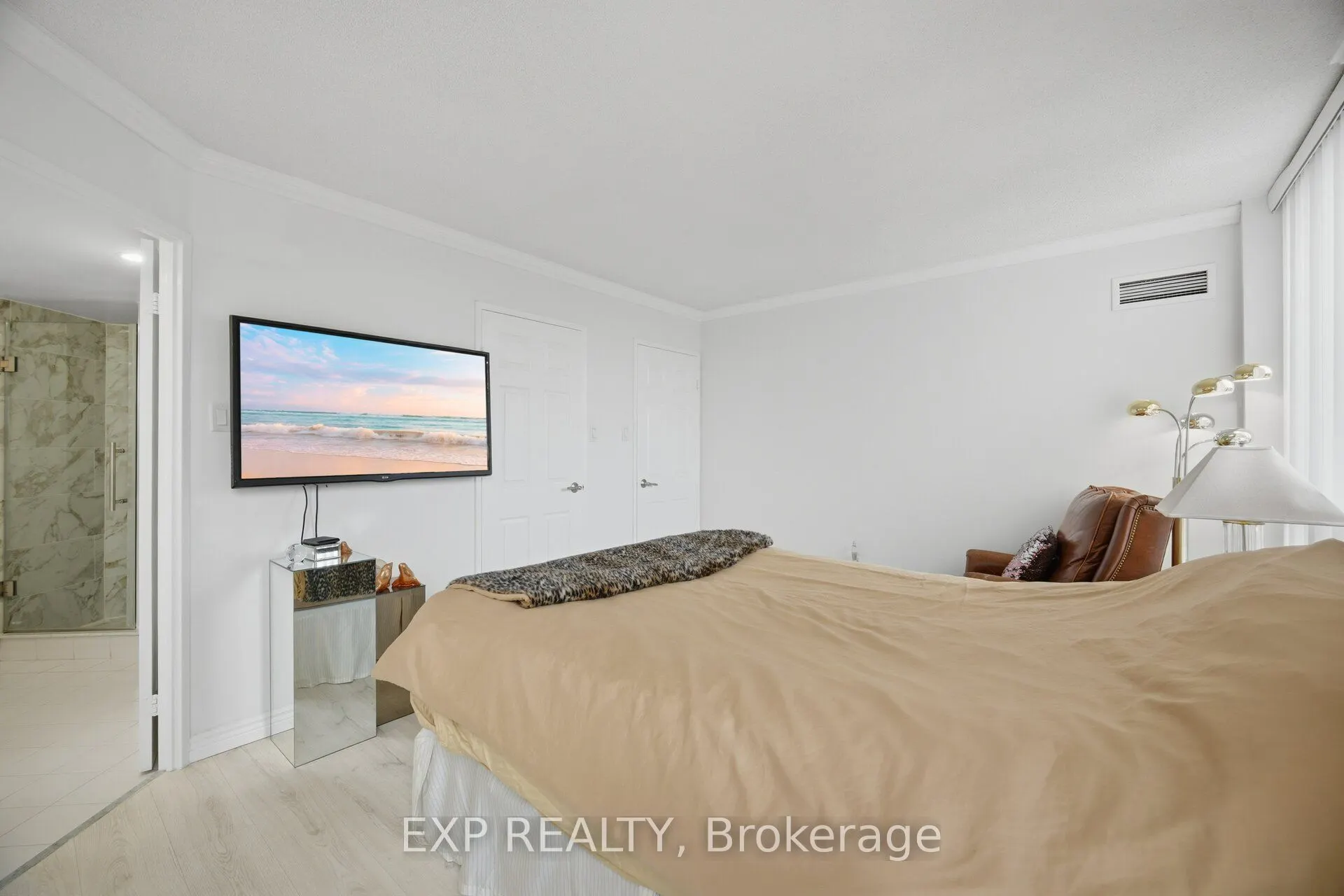 7440 Bathurst Street #410