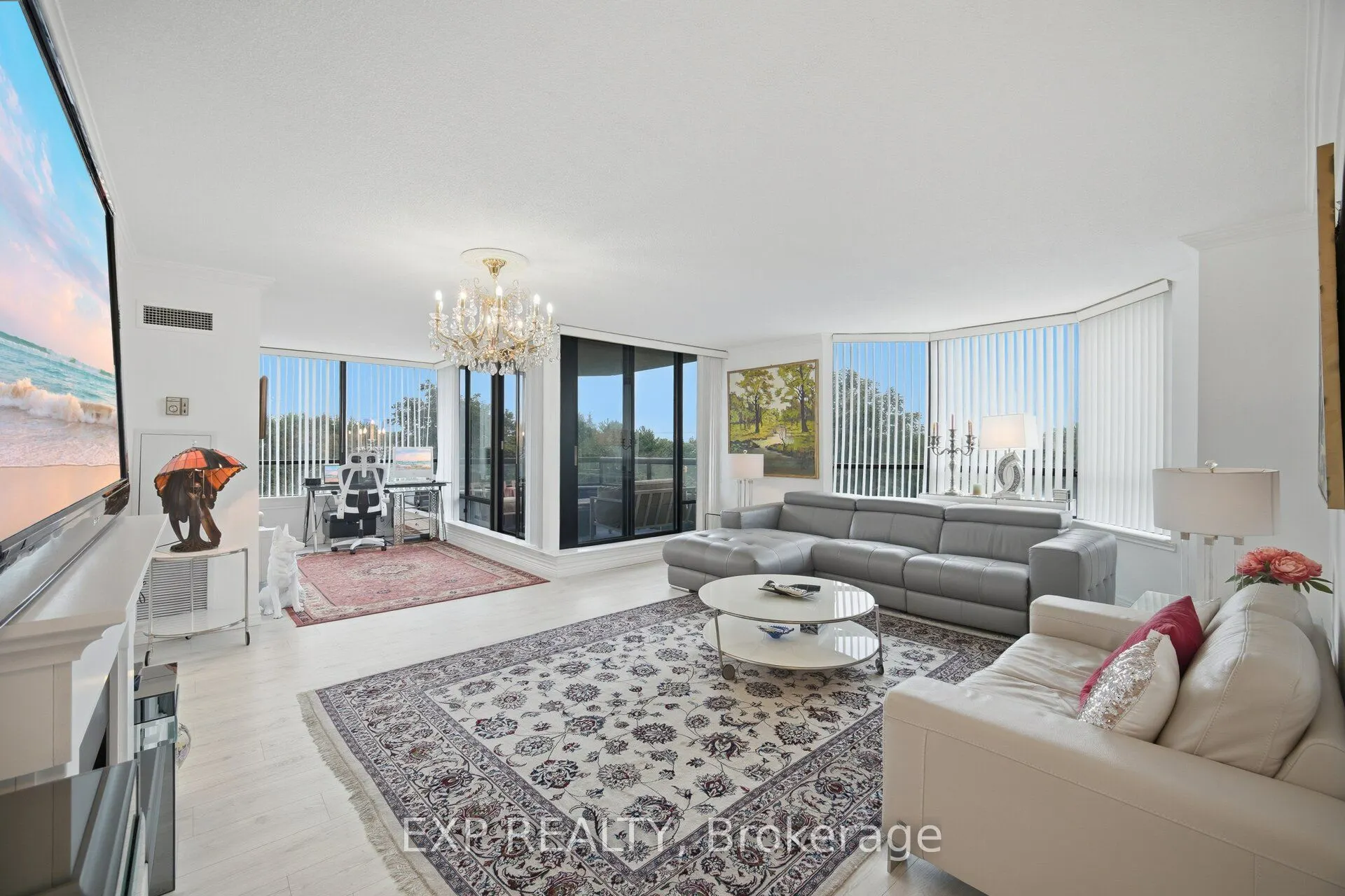 7440 Bathurst Street #410