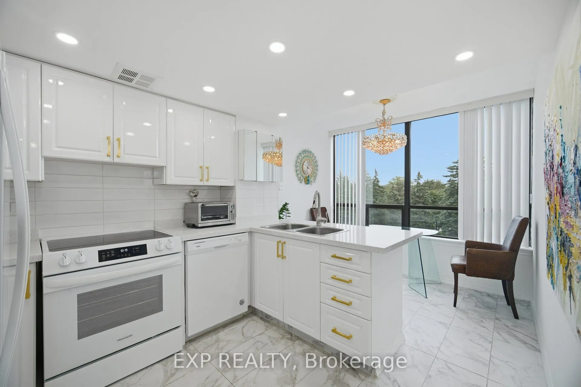 7440 Bathurst Street #410