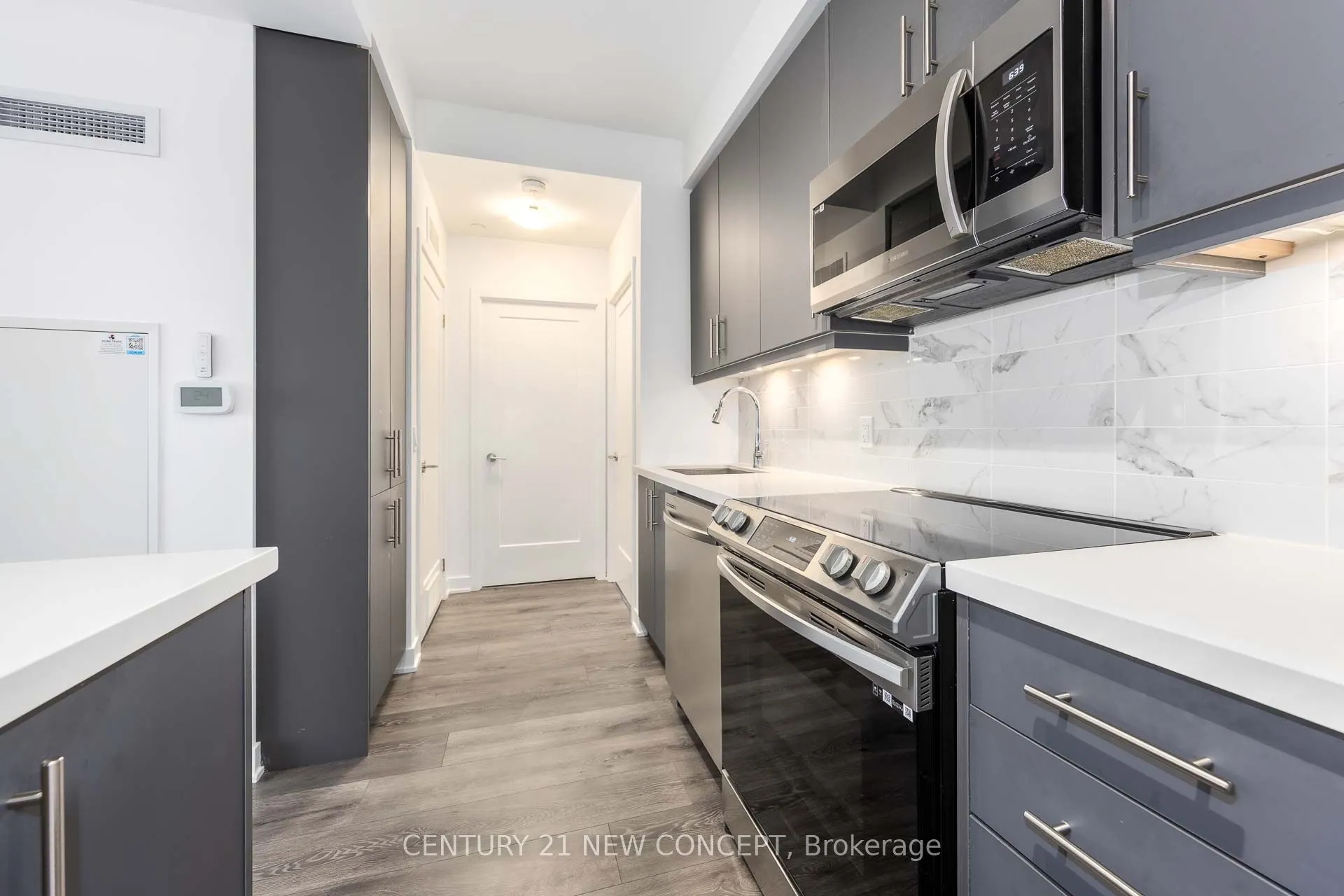 105 Oneida Crescent #1403