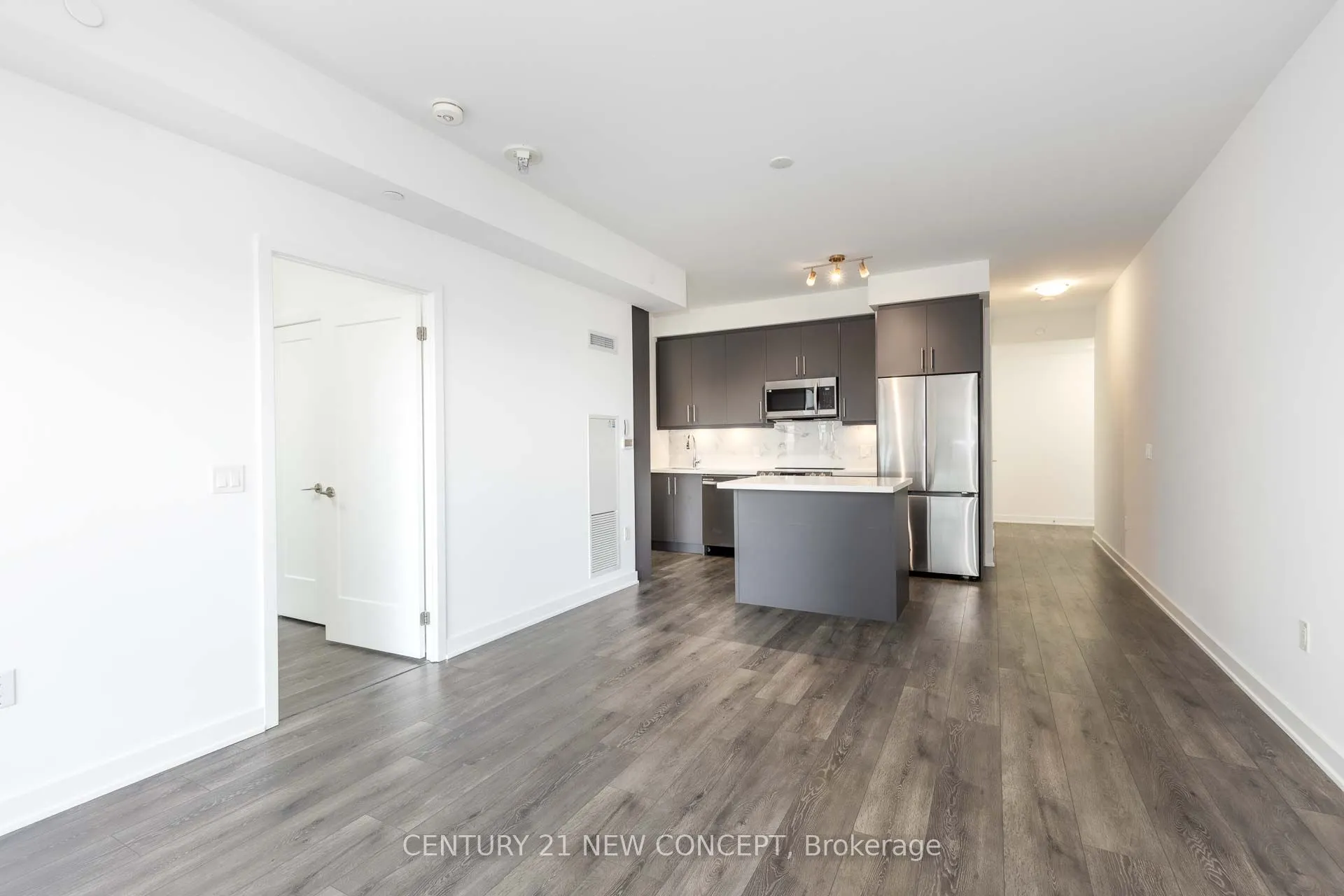 105 Oneida Crescent #1403