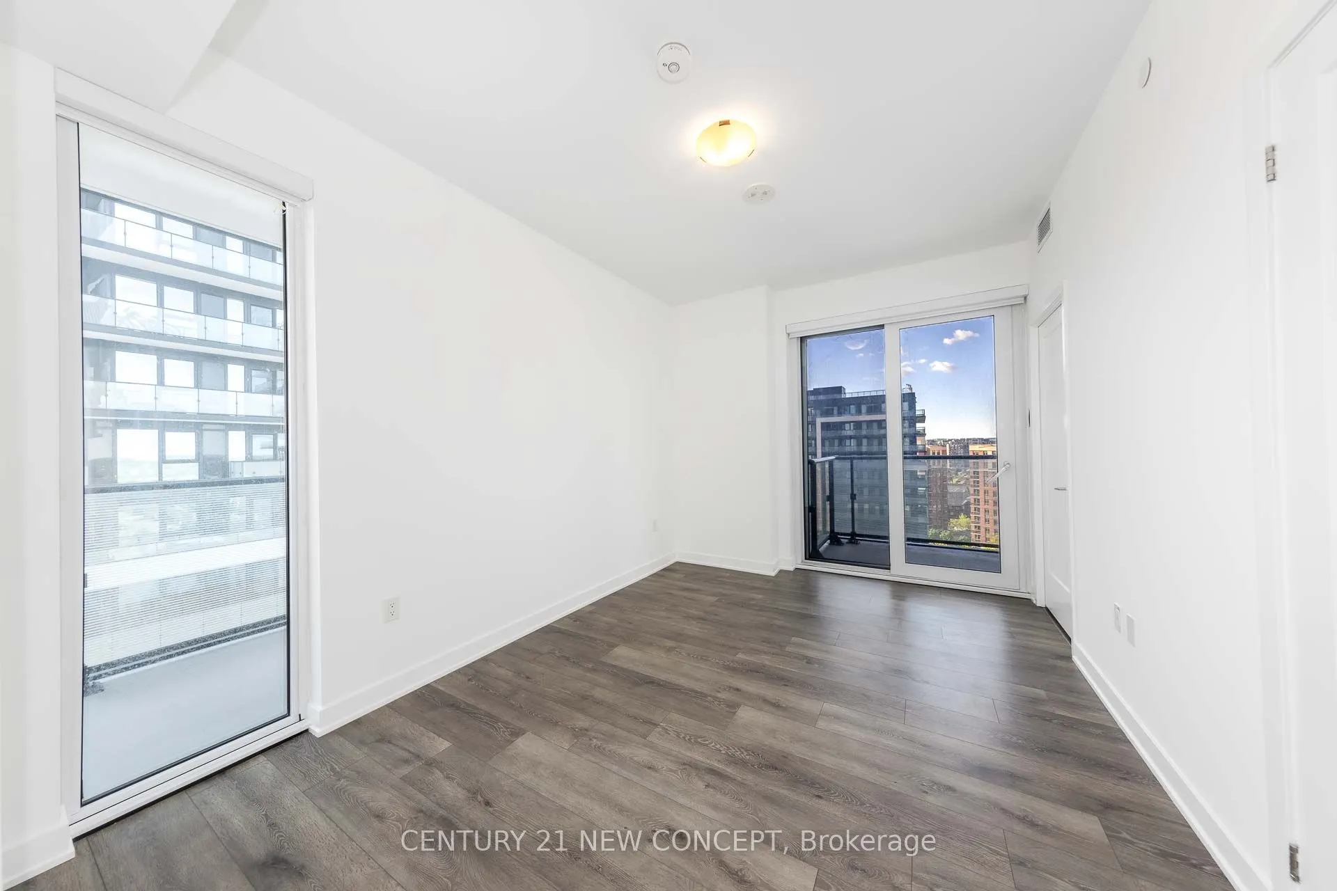 105 Oneida Crescent #1403
