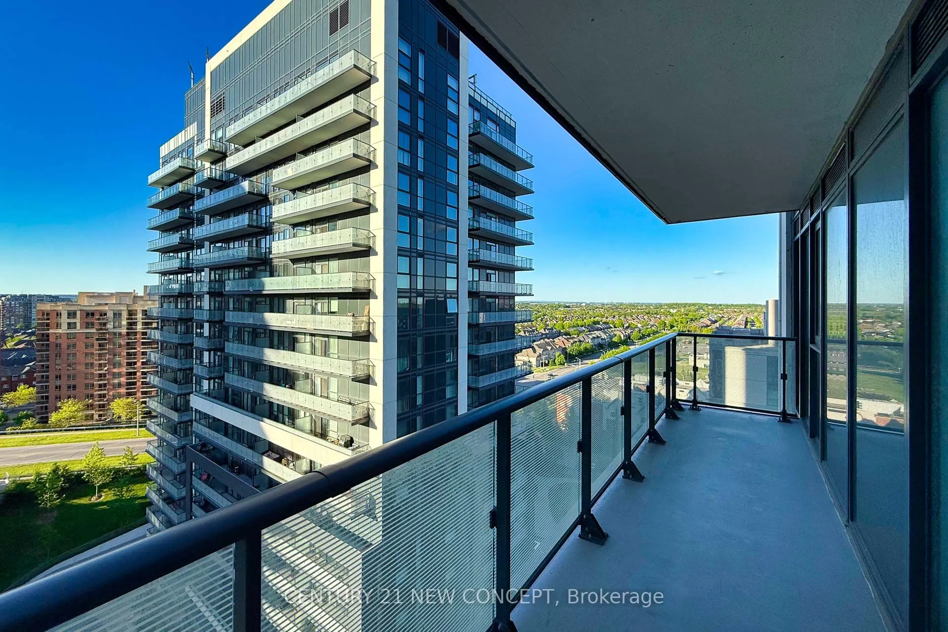 105 Oneida Crescent #1403