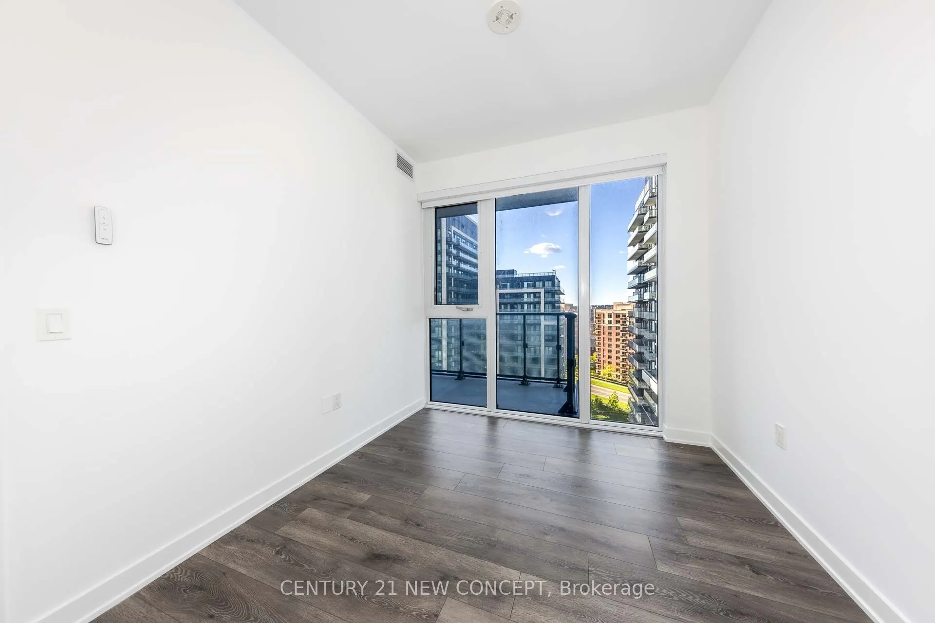 105 Oneida Crescent #1403