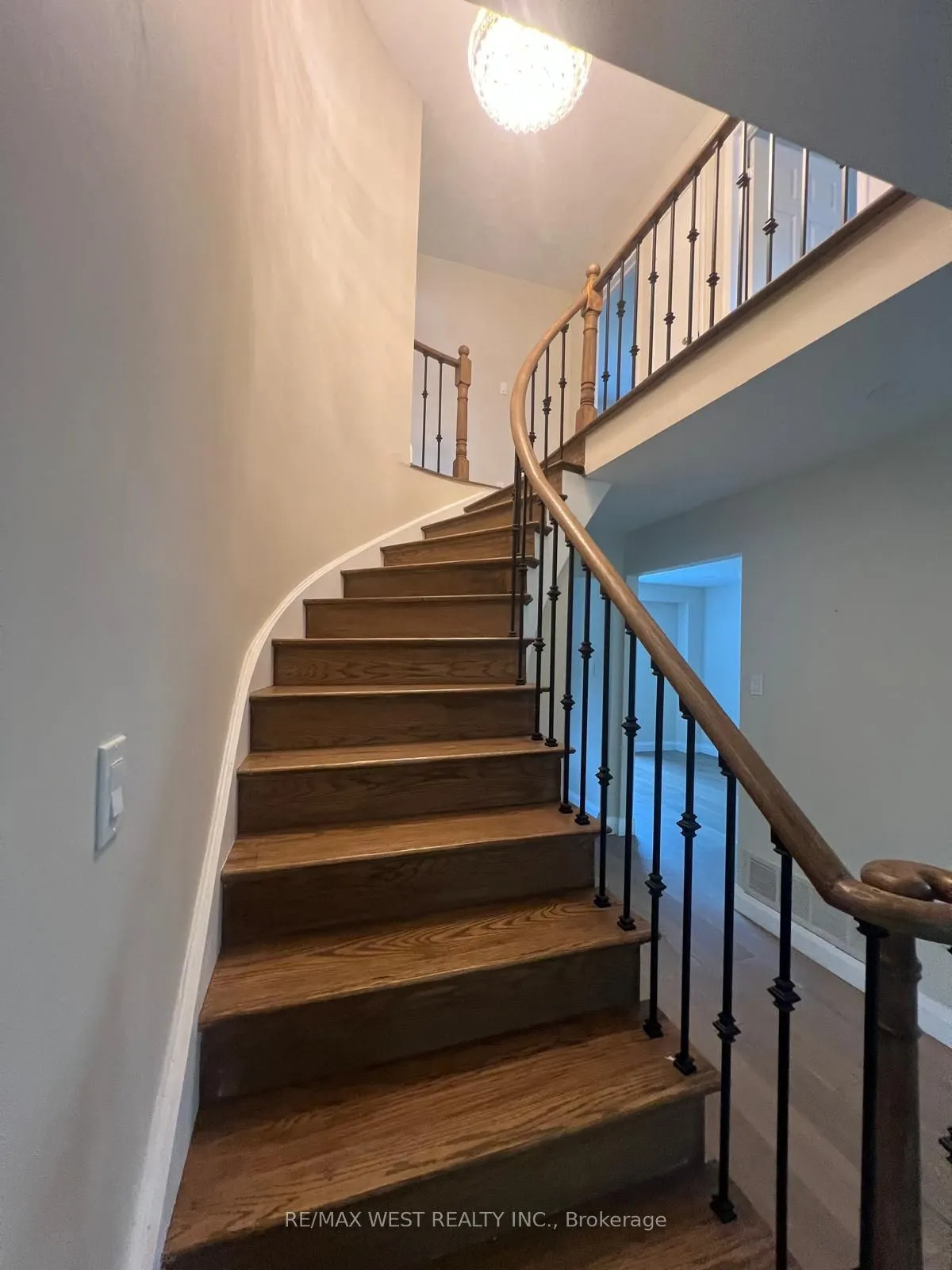 51 Moorcrest Drive
