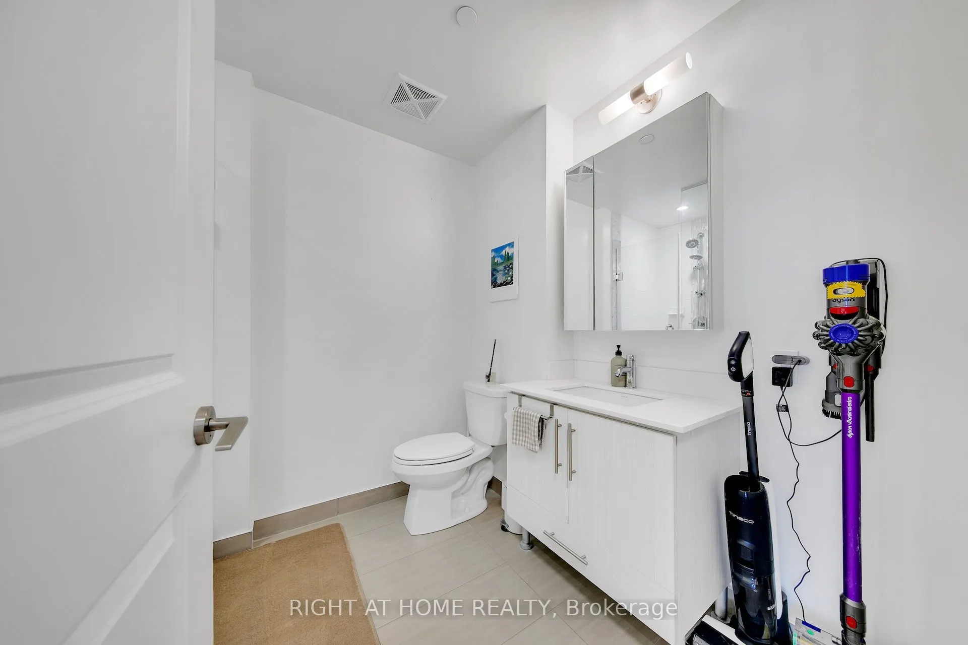65 Oneida Crescent #903