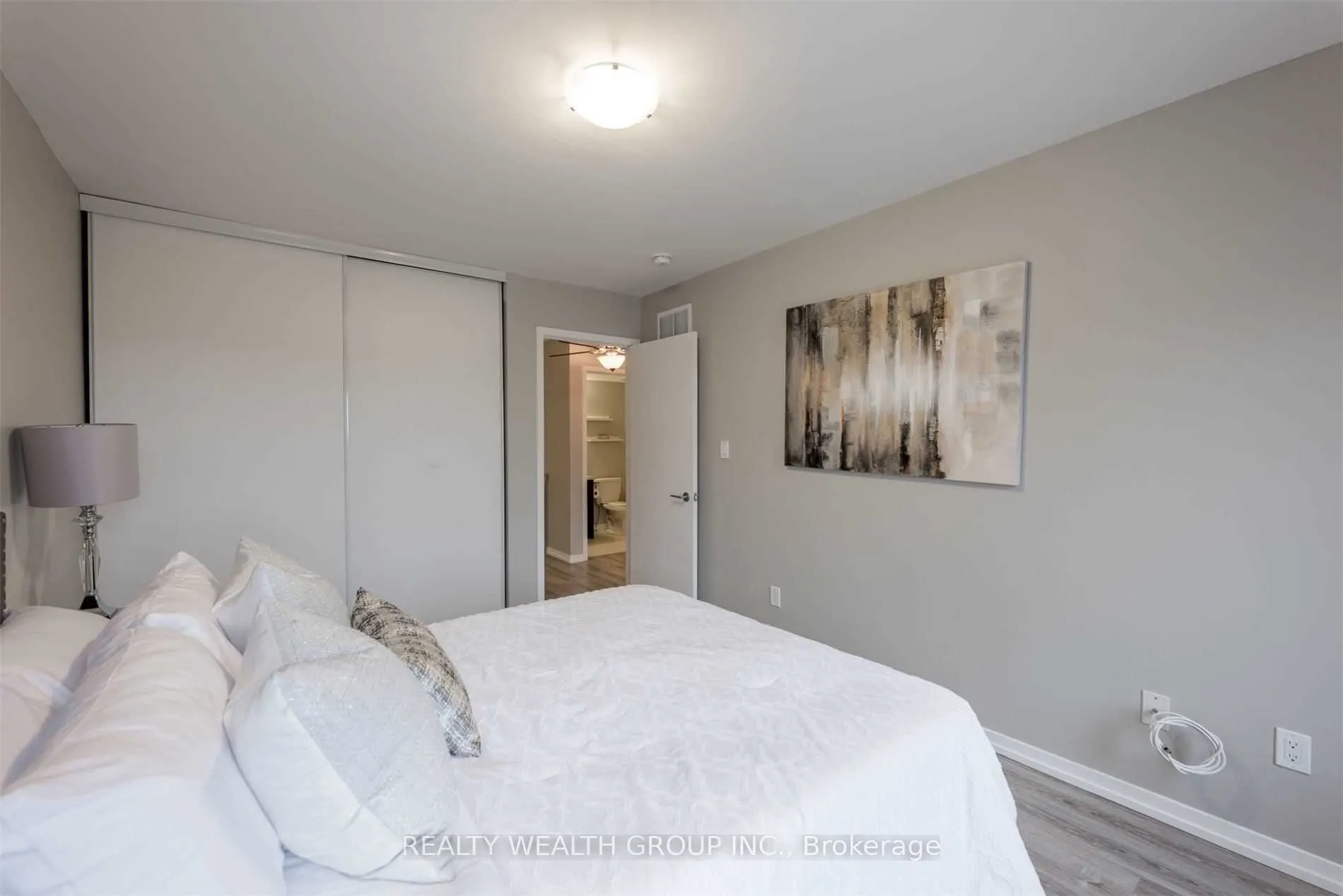 26 Bruce Street #12
