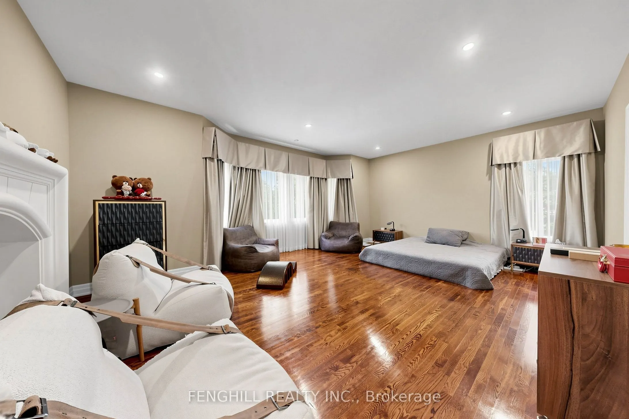 2 Earl Cook Drive