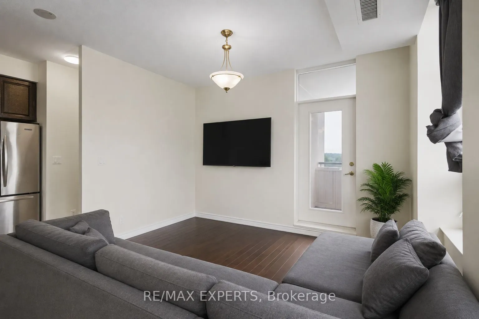 9225 Jane Street #614