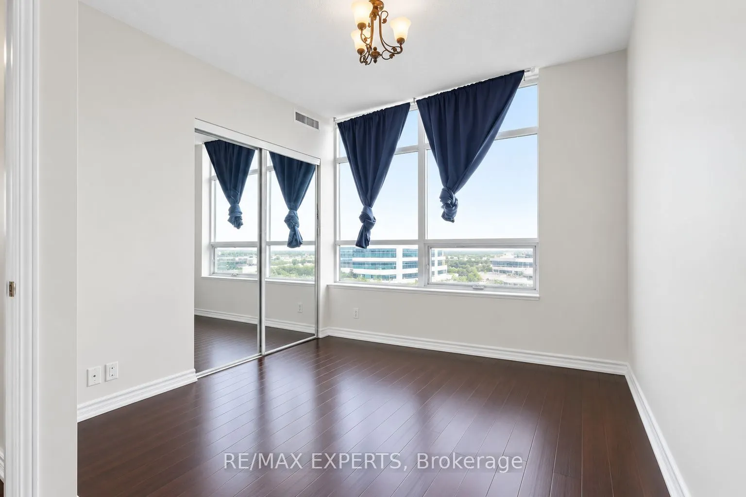 9225 Jane Street #614