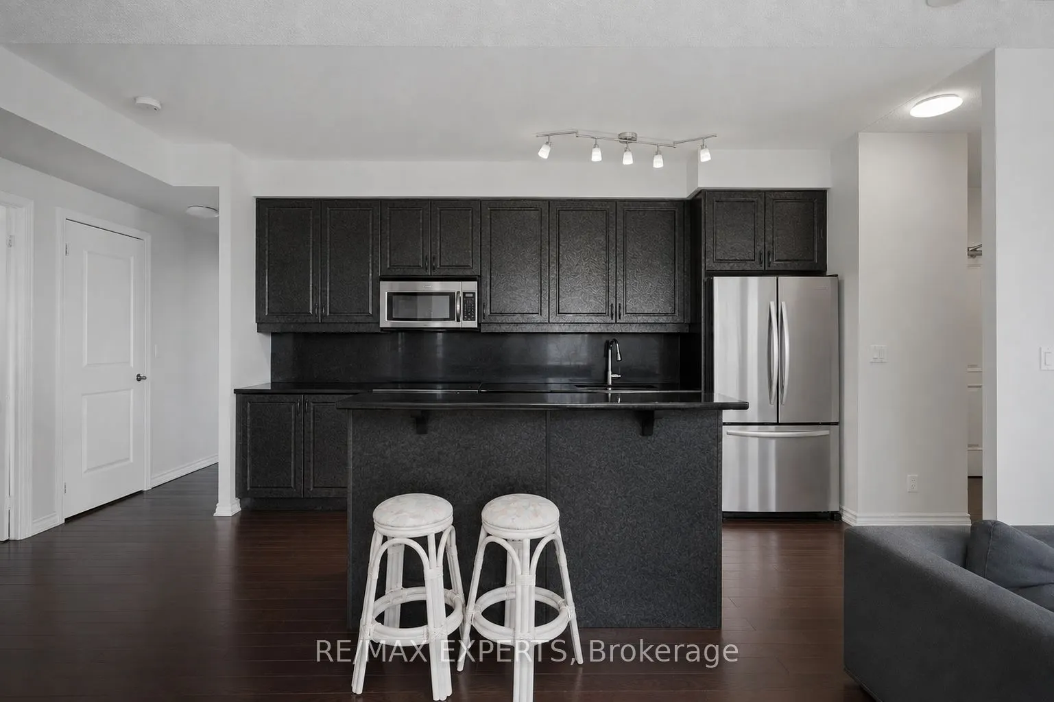 9225 Jane Street #614