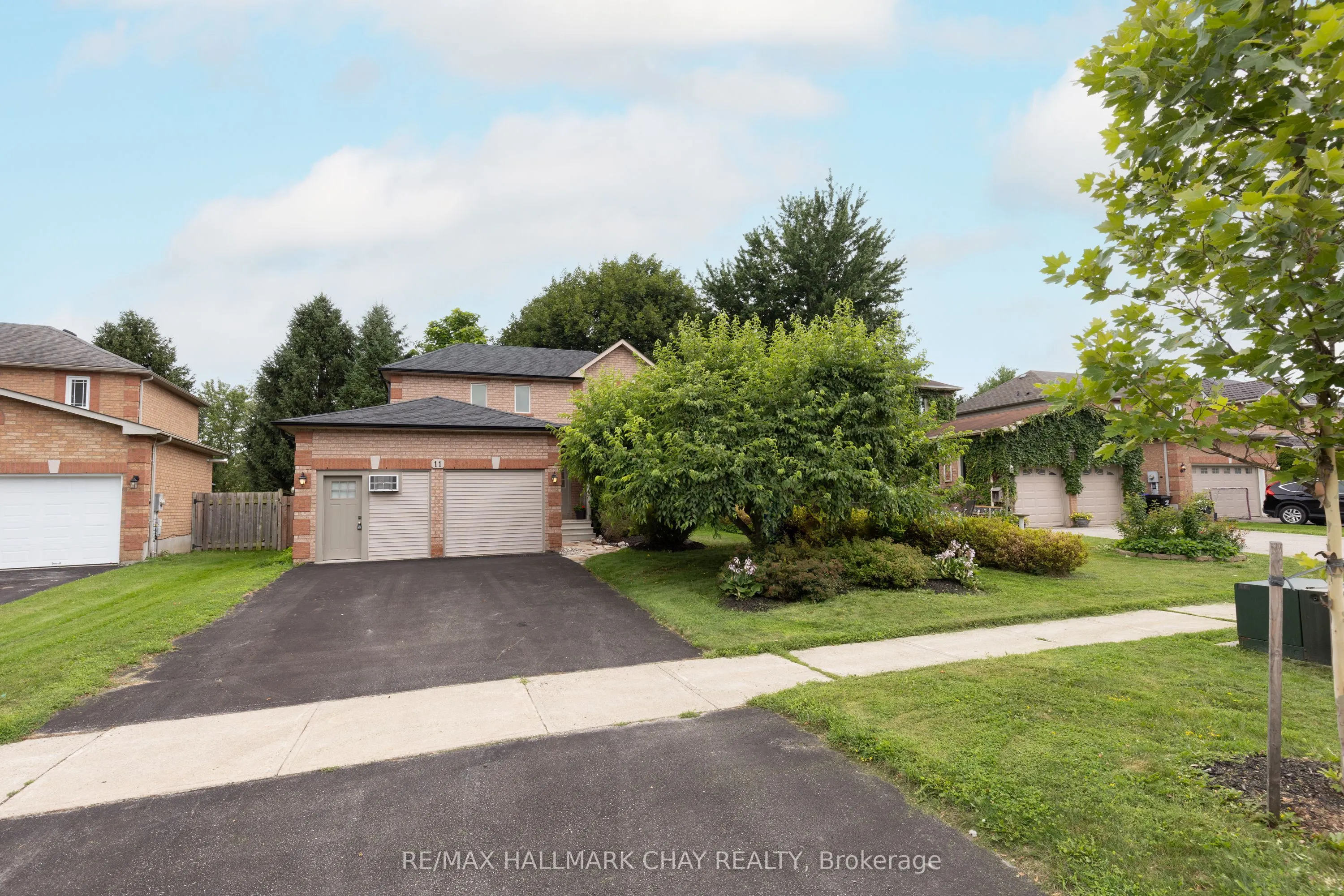 11 Dugdale Avenue