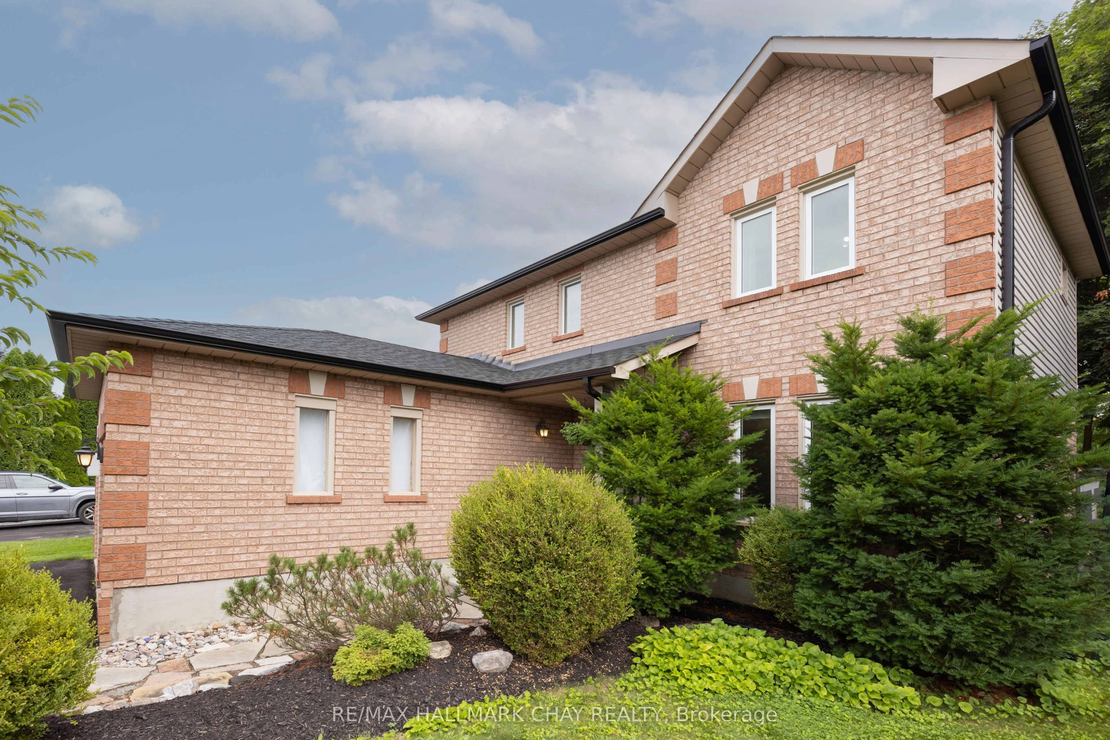 11 Dugdale Avenue