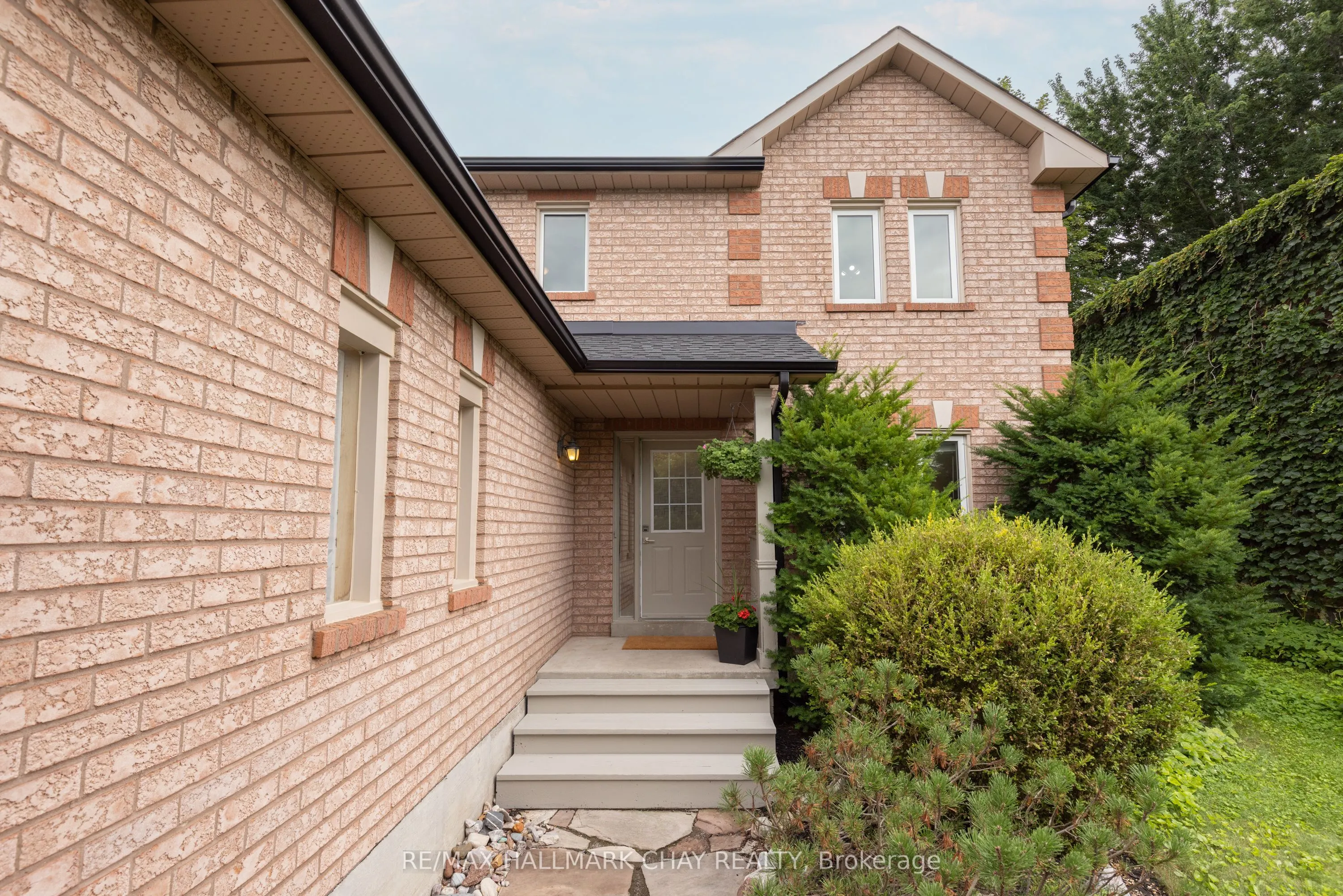 11 Dugdale Avenue