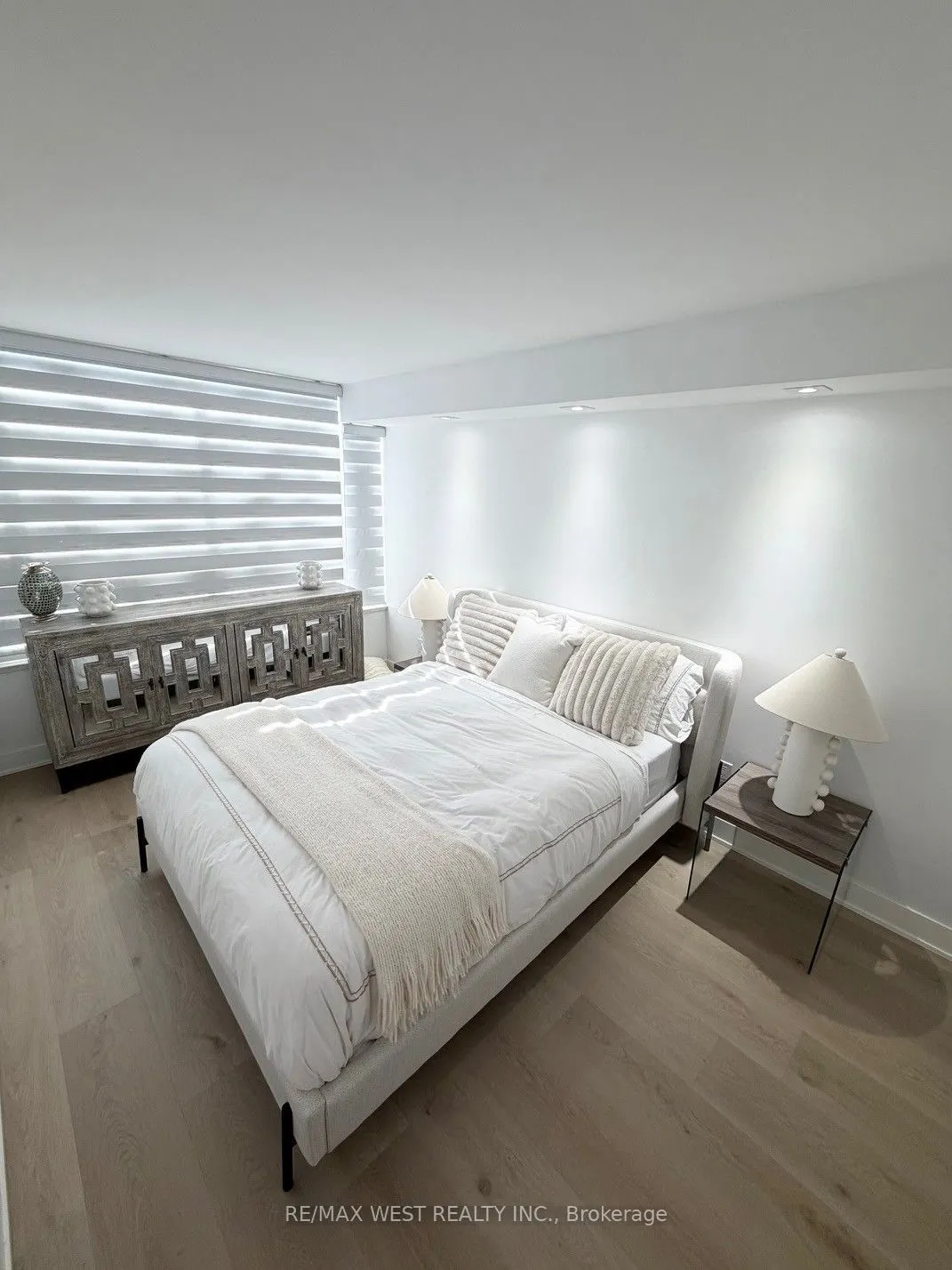 7 Townsgate Drive #1408