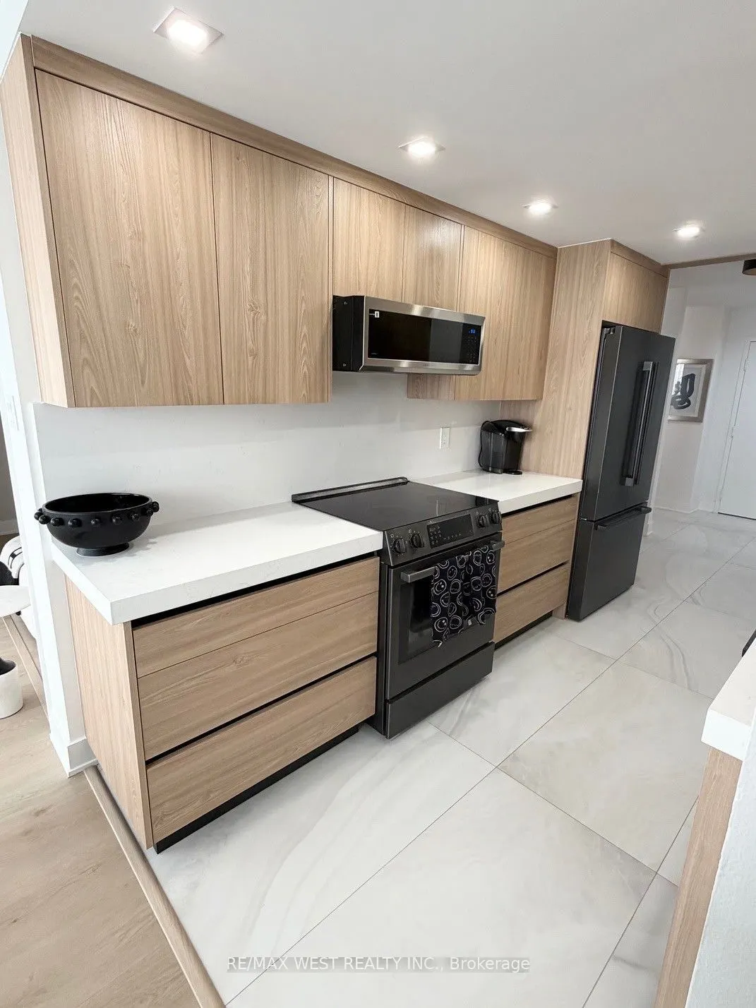 7 Townsgate Drive #1408