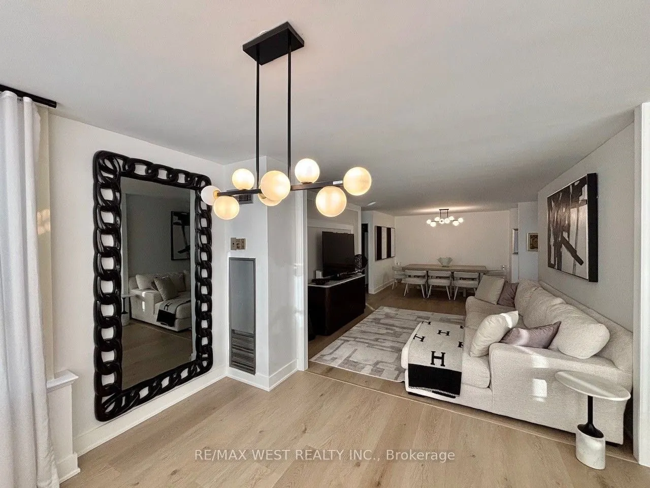 7 Townsgate Drive #1408