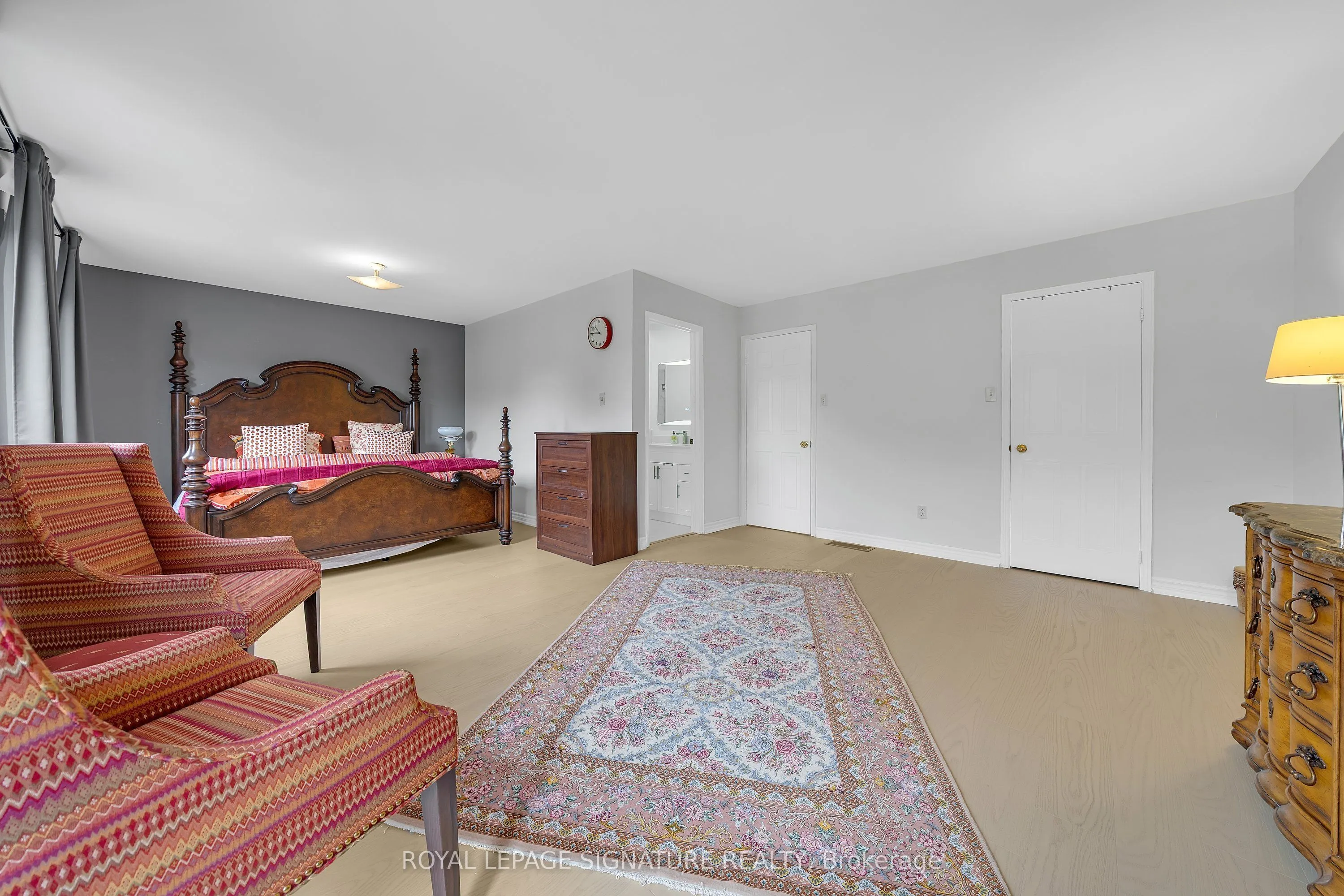 107 Roxborough Lane