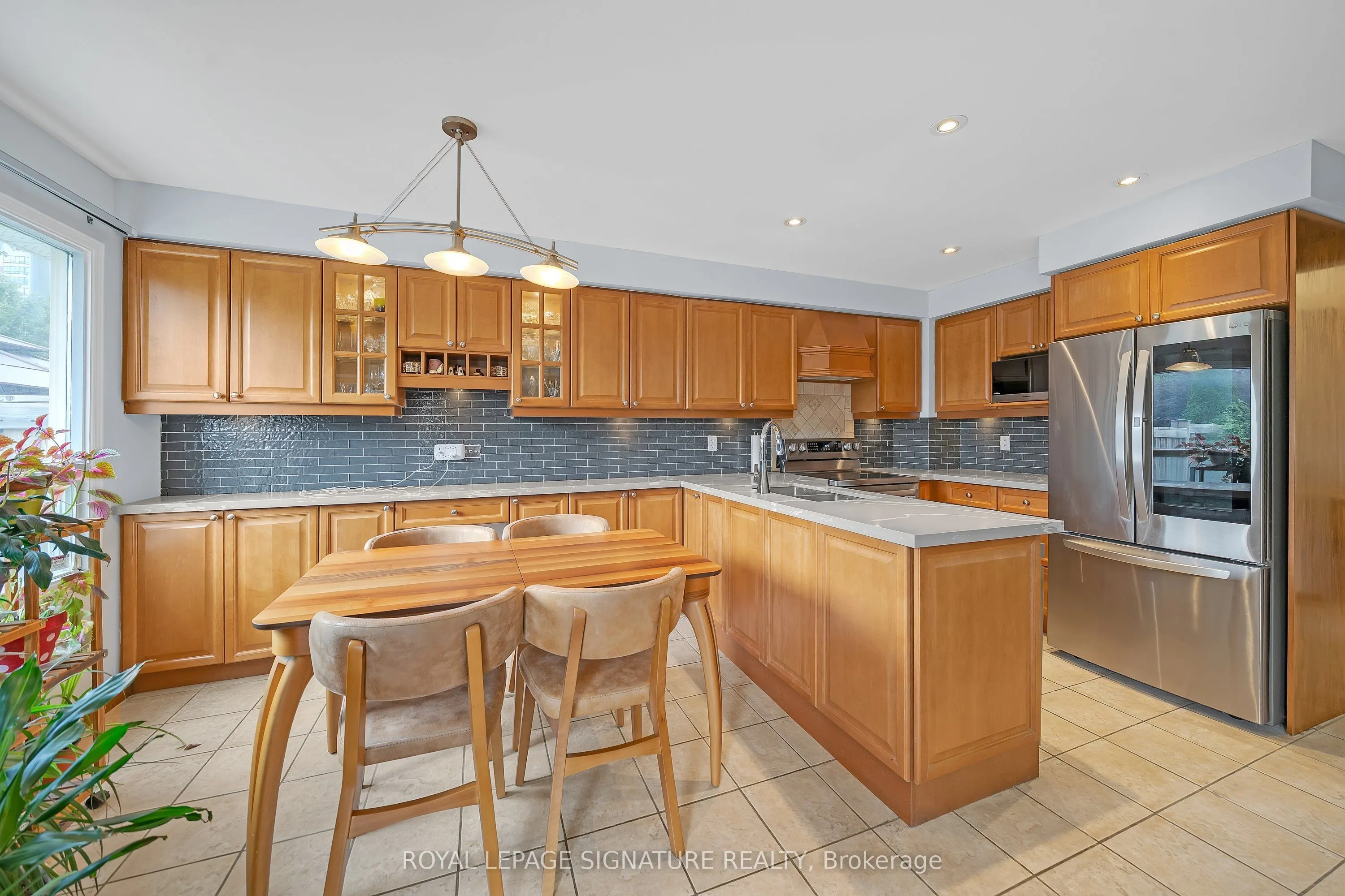 107 Roxborough Lane