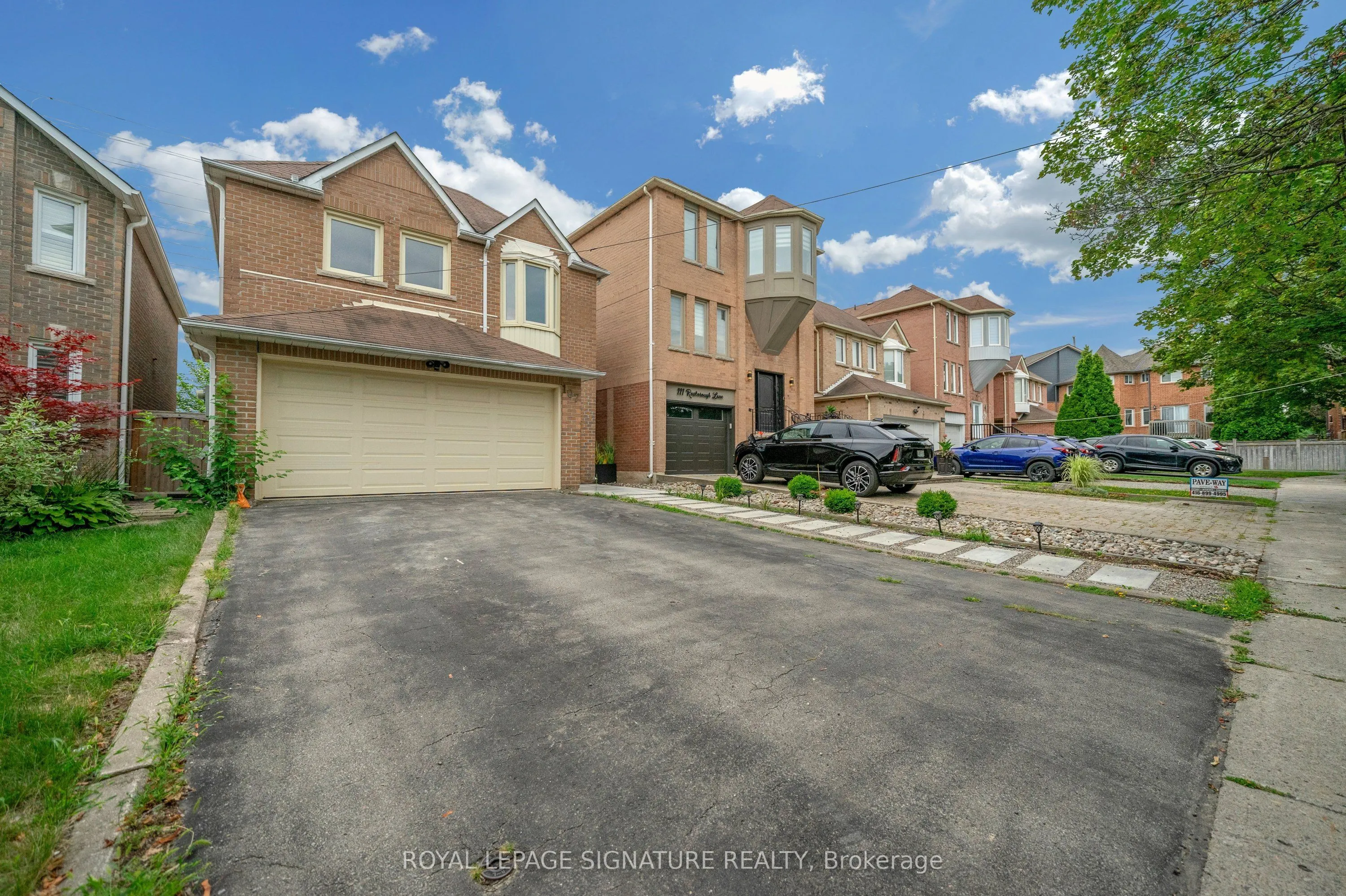 107 Roxborough Lane