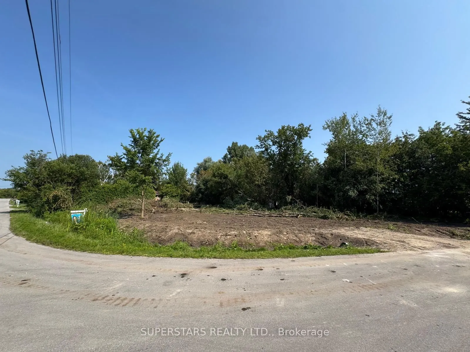 83 Twmarc Avenue