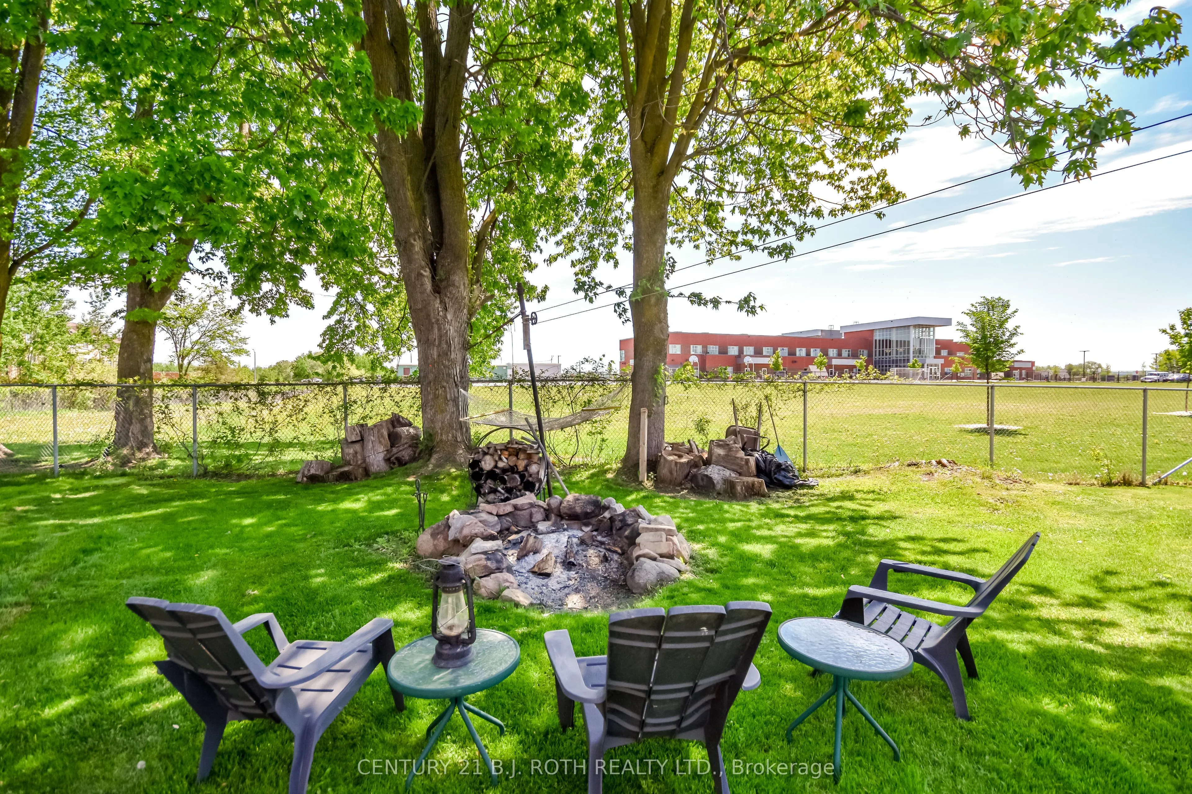 671 Simcoe Road
