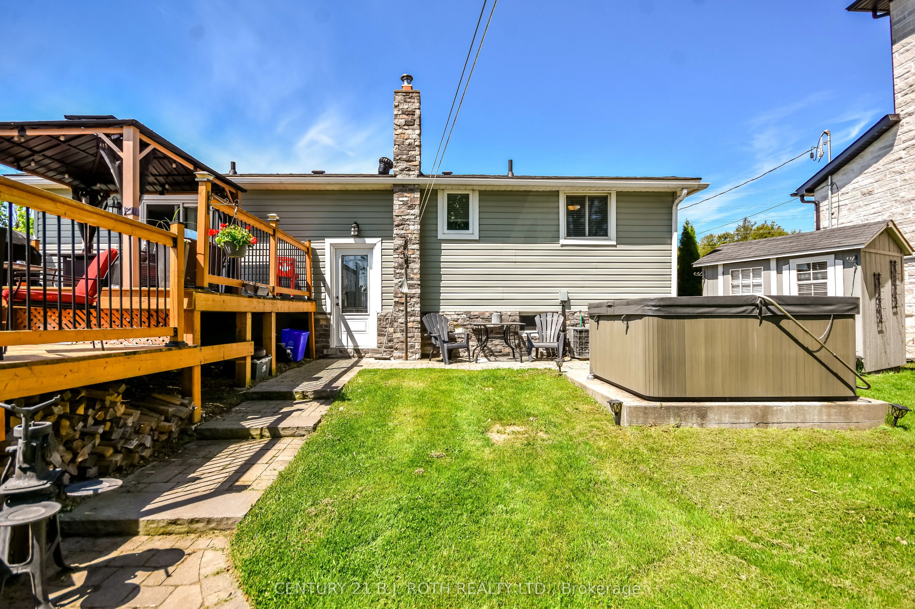 671 Simcoe Road