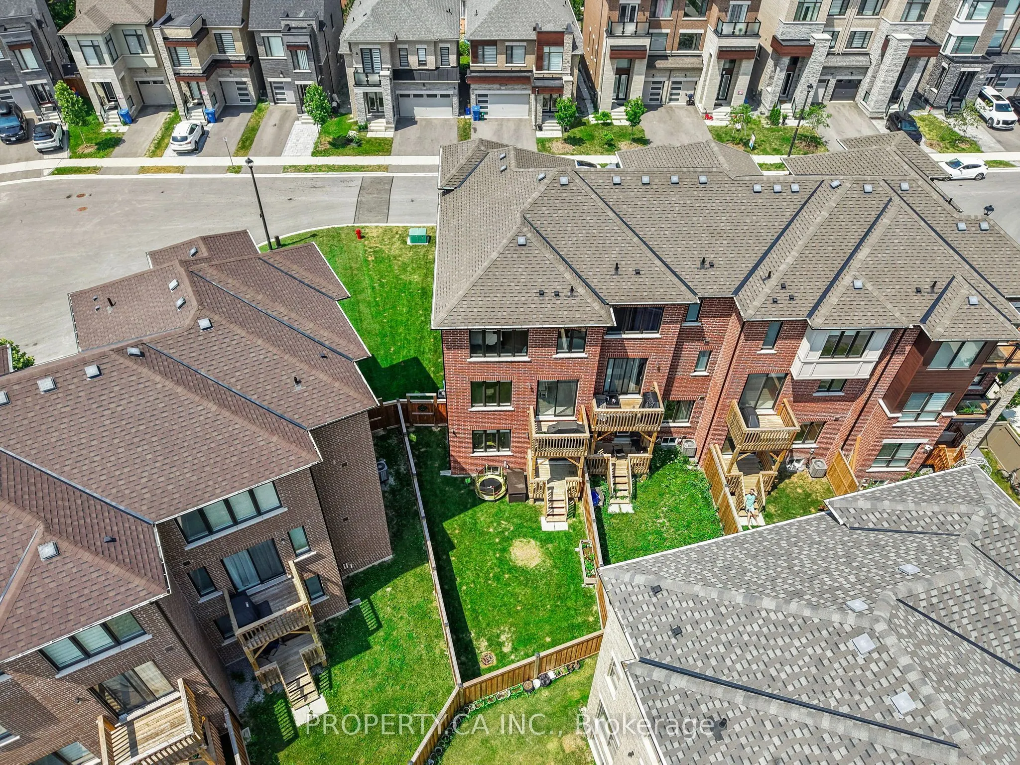 556 New England Court