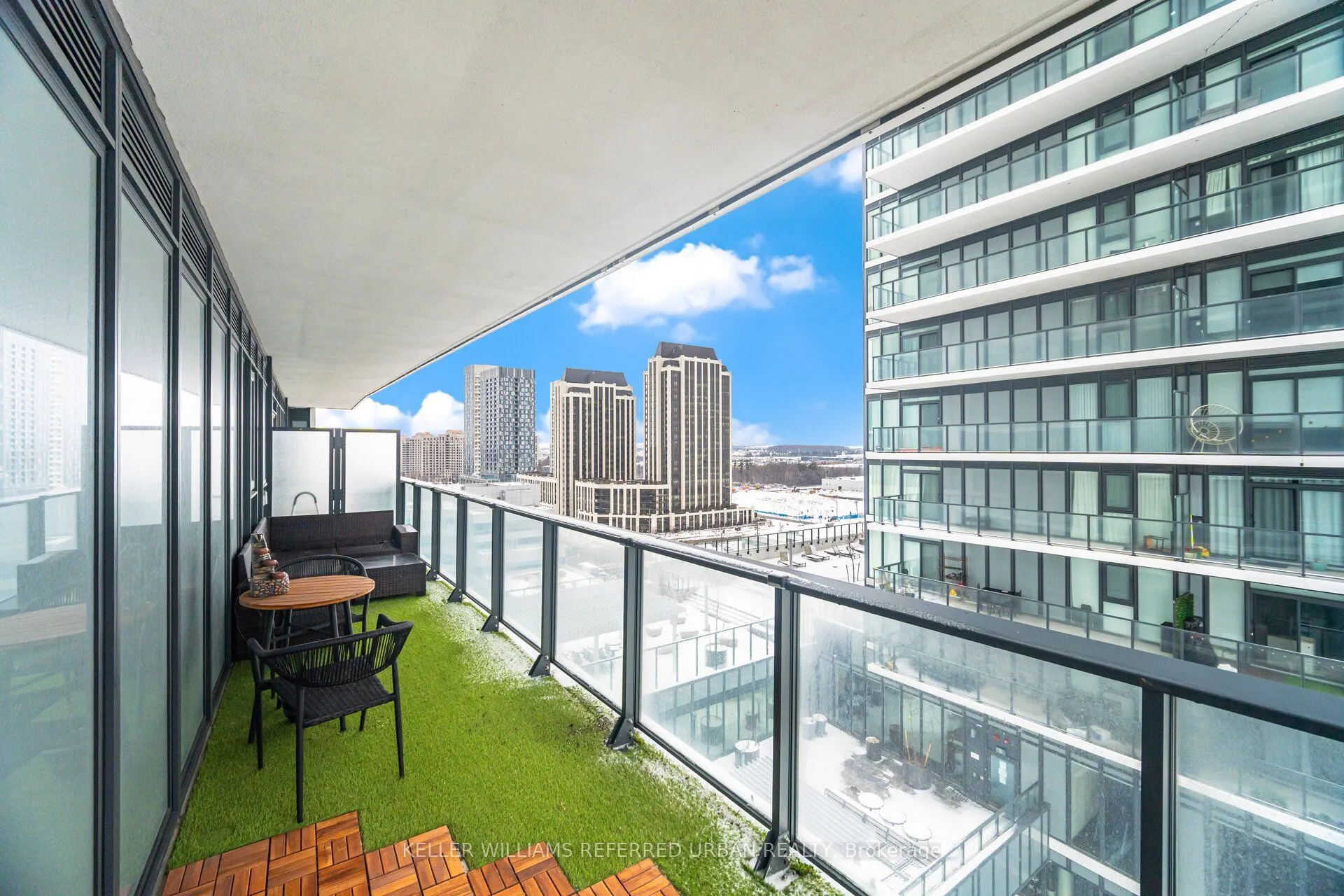 9000 Jane Street #1115