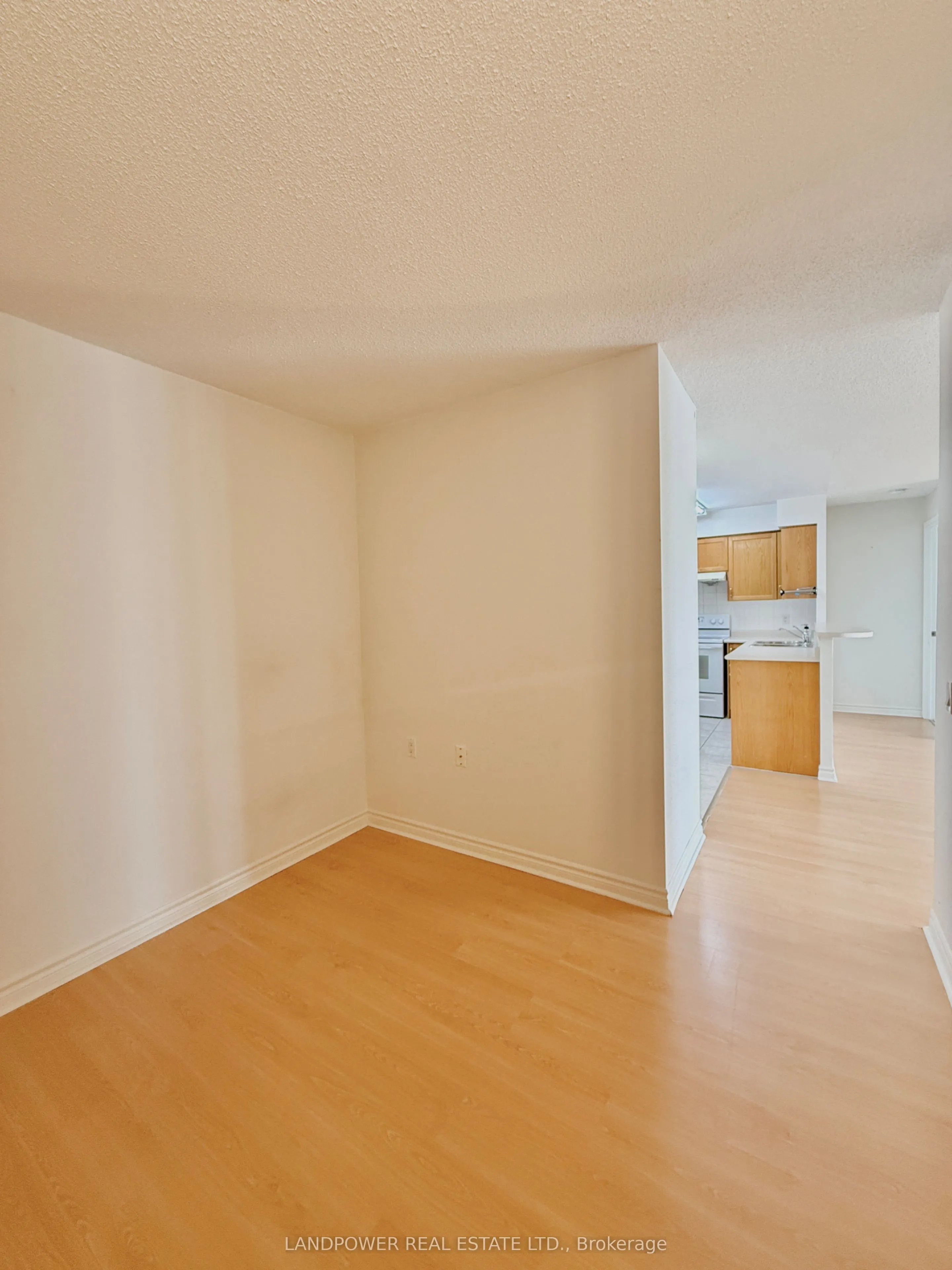 9015 Leslie Street #1202