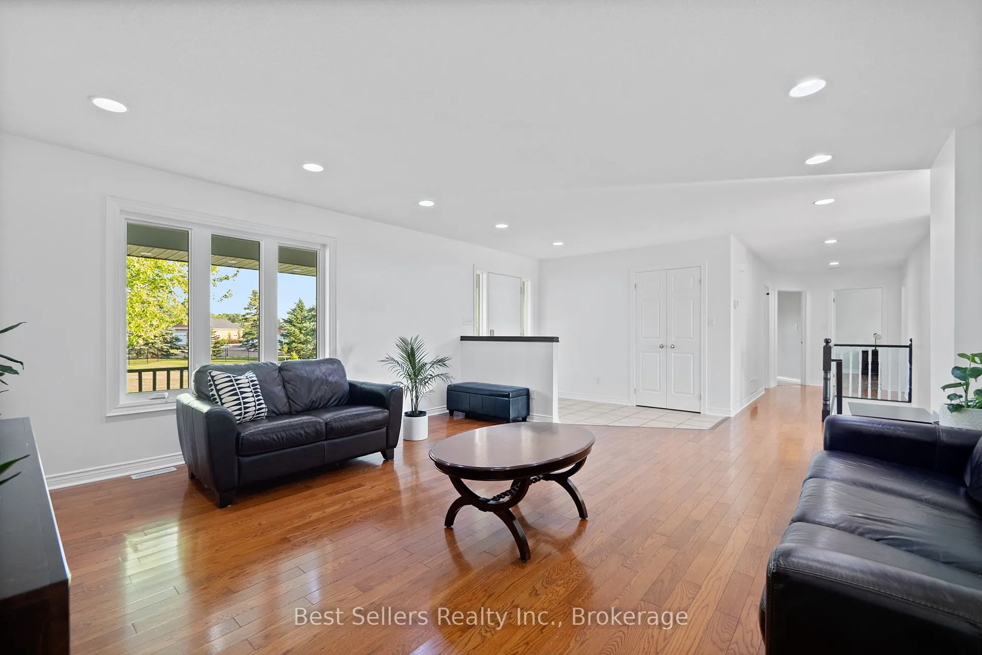 14 Pioneer Ridge Court