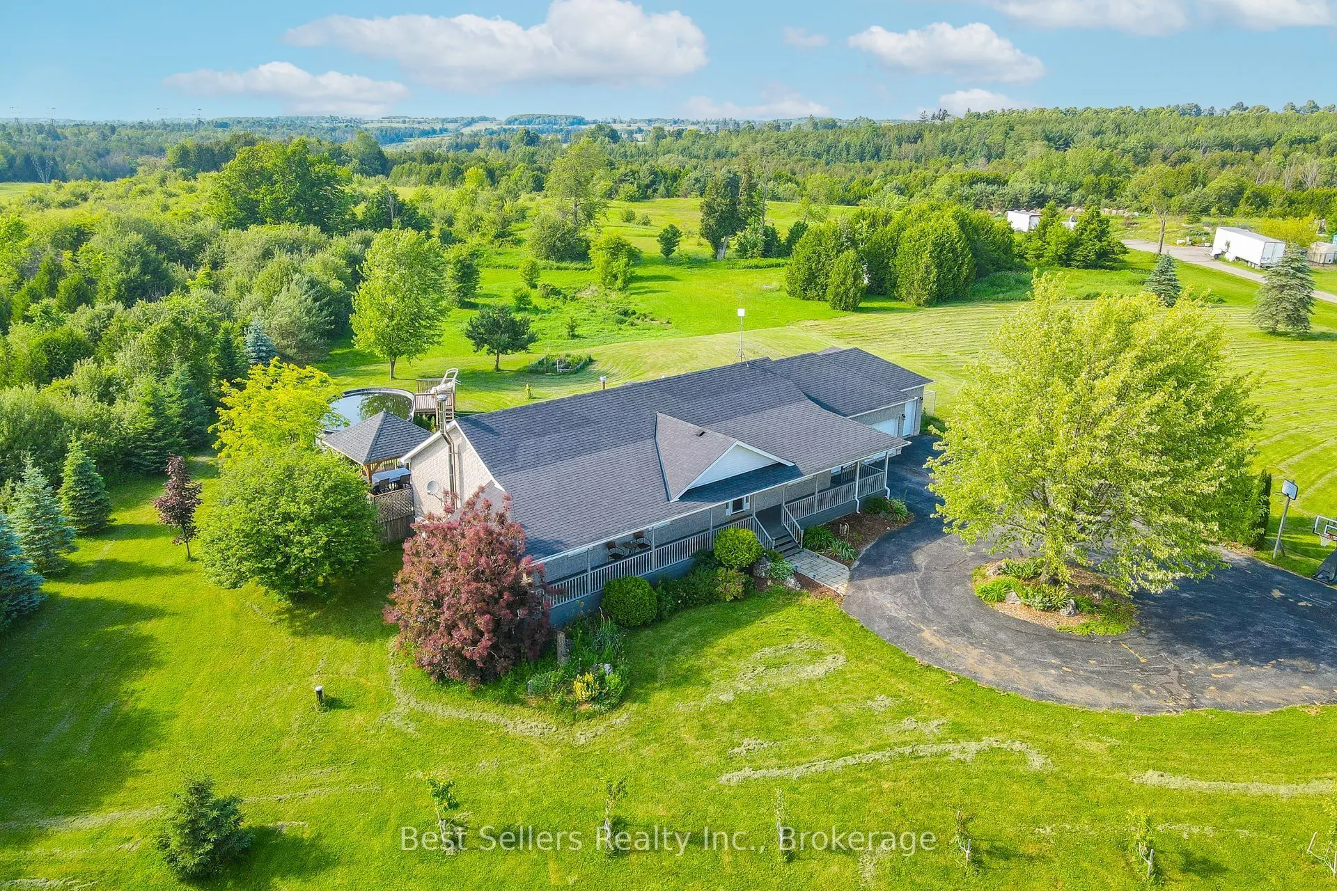 14 Pioneer Ridge Court