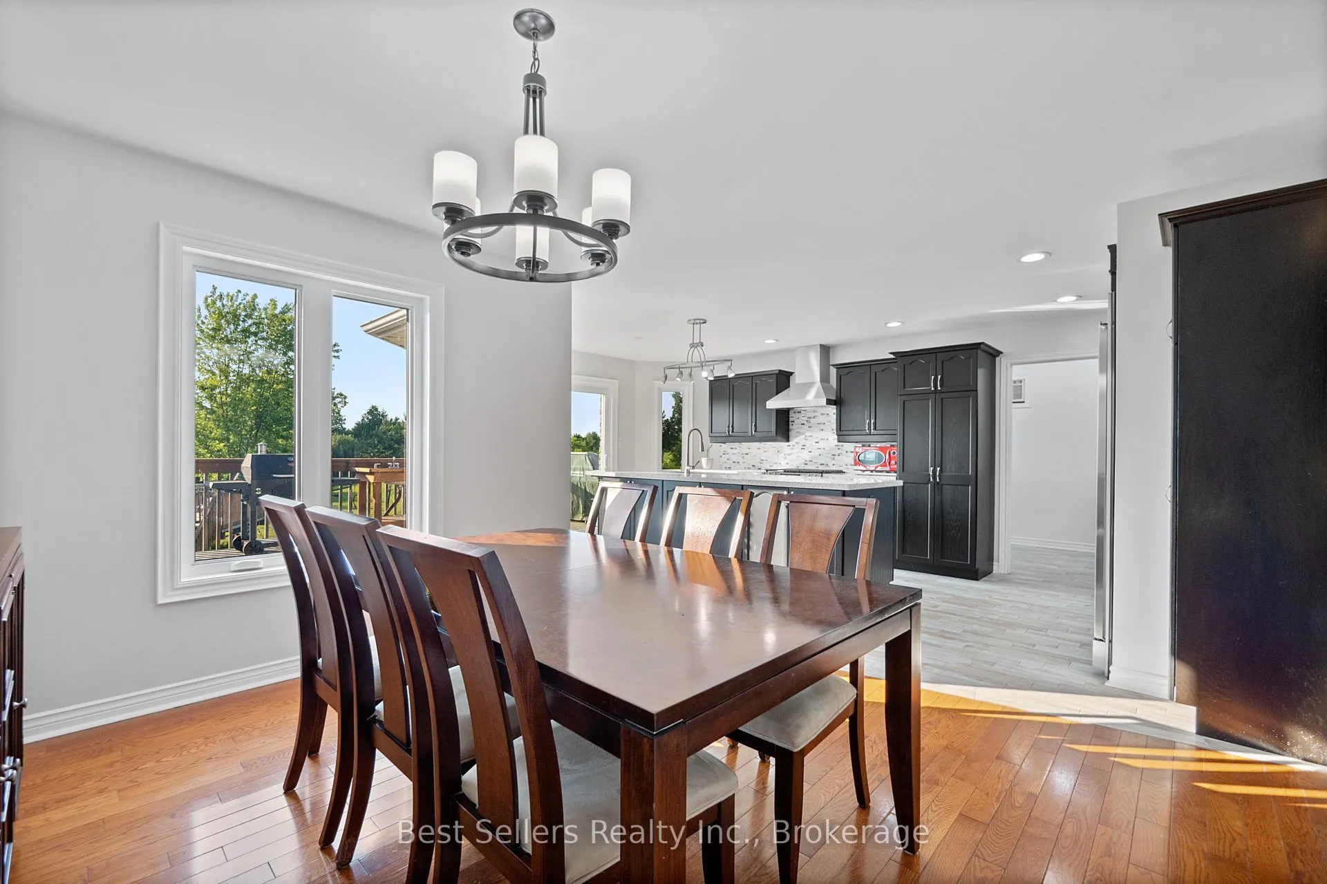 14 Pioneer Ridge Court