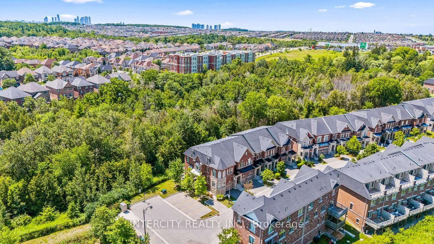 1331 Major Mackenzie Drive W #116