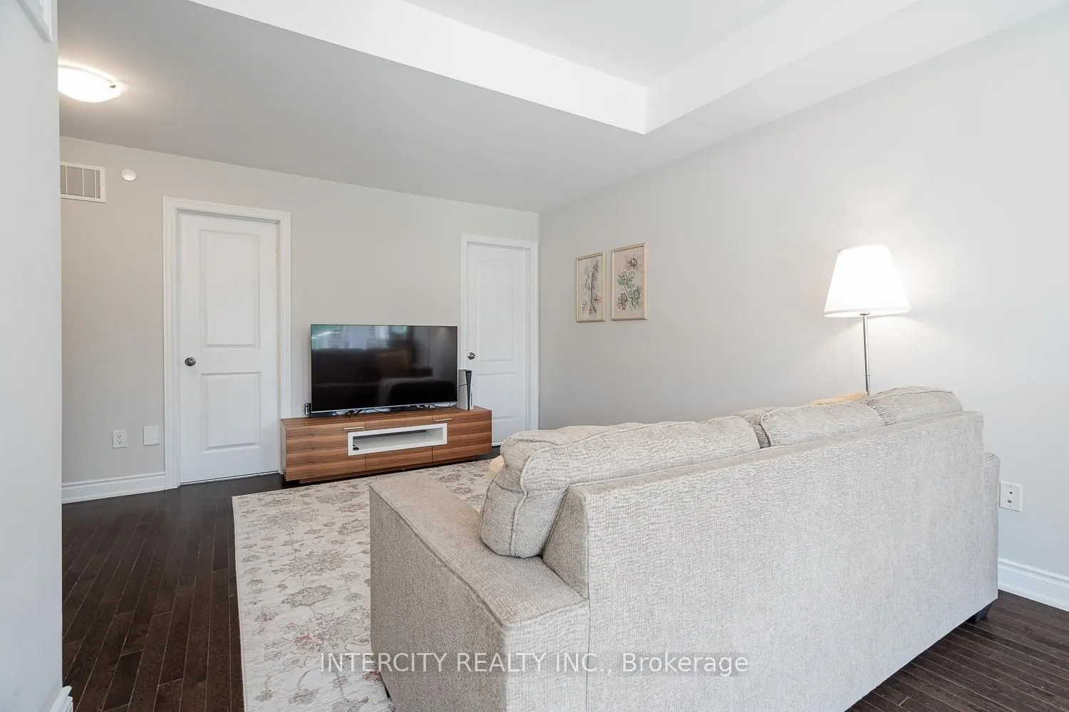 1331 Major Mackenzie Drive W #116